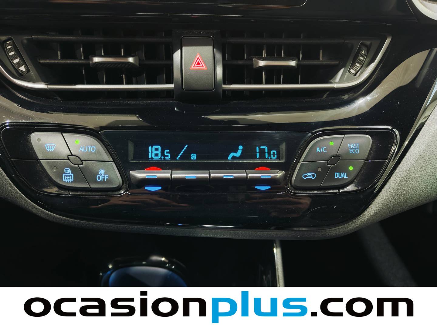 Foto Toyota C-HR Toyota C-HR 1.8 125H Advance (122 CV)