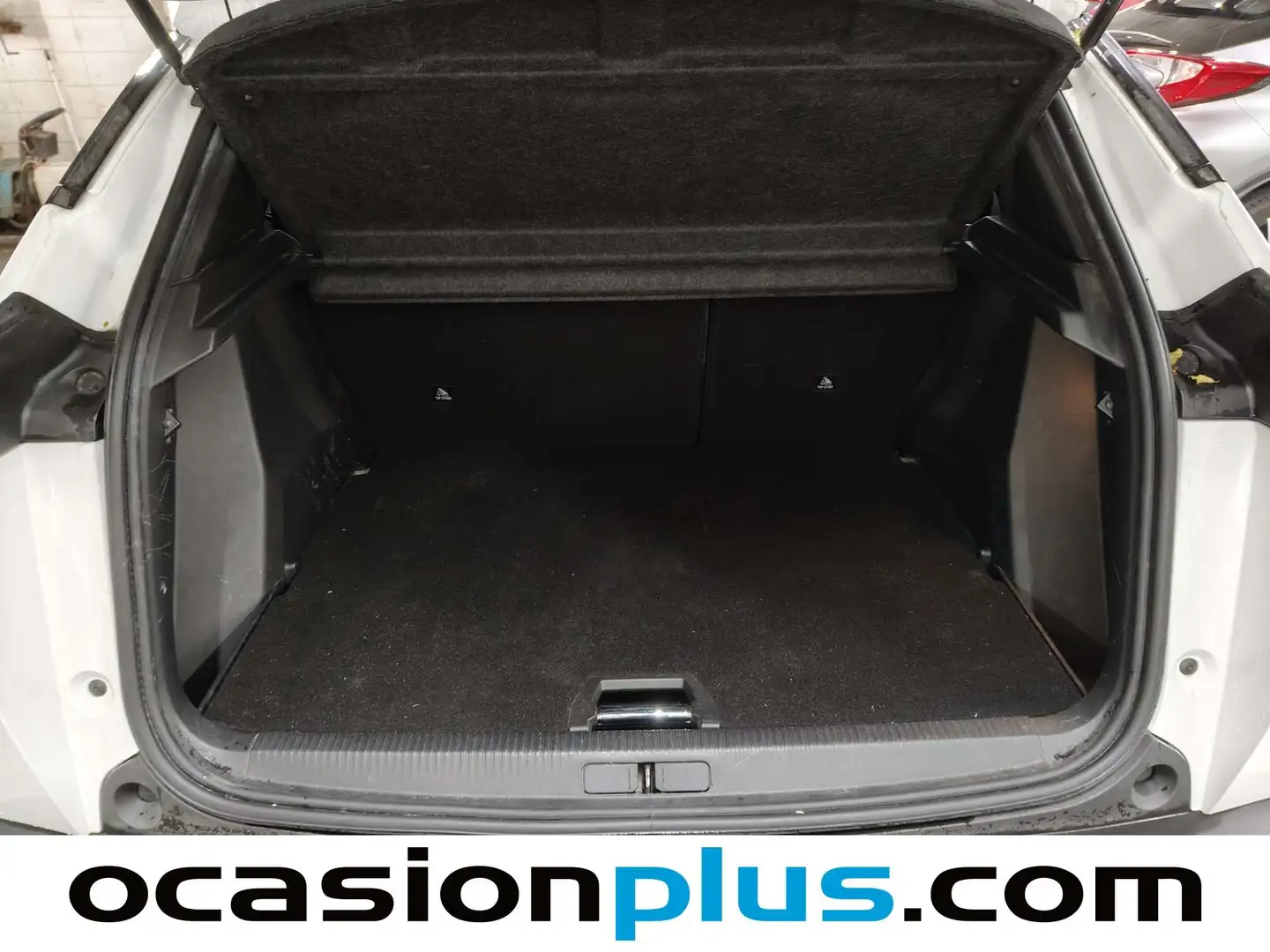 Foto Peugeot 2008 Peugeot 2008 PureTech 130 S&S Allure (130 CV)