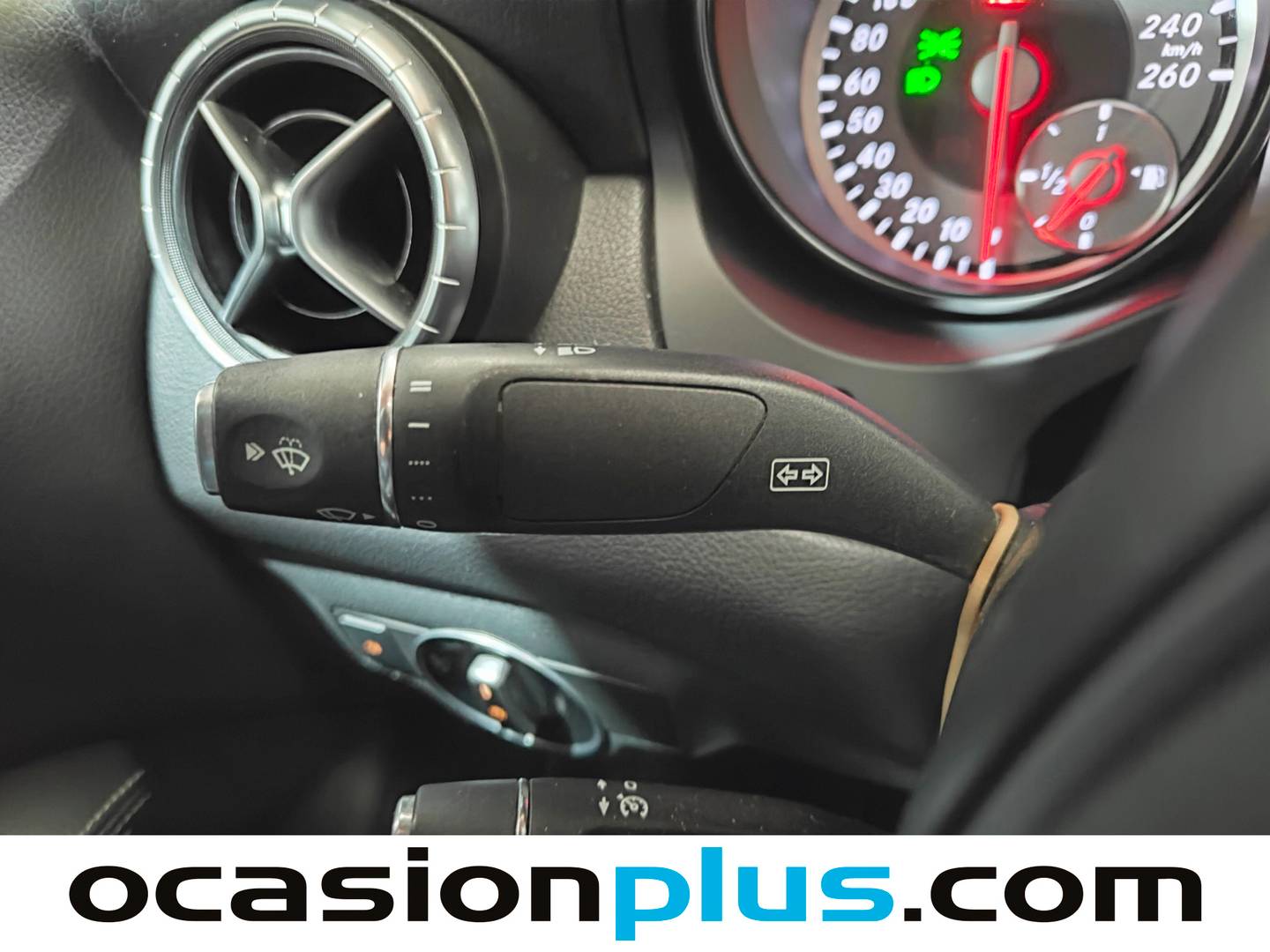 Foto Mercedes CLA Mercedes-Benz CLA 180 (122 CV)