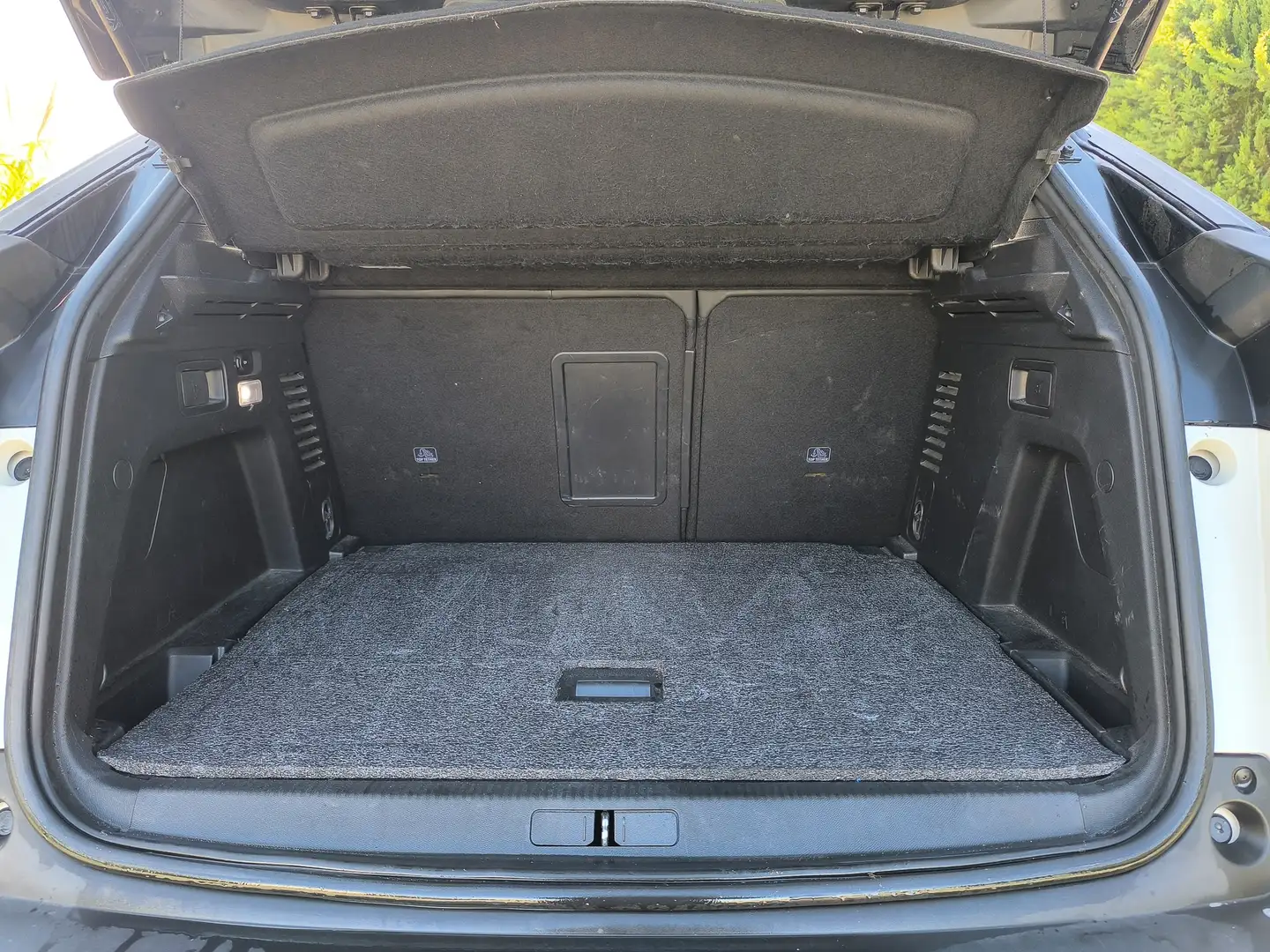 Foto Peugeot 3008 Peugeot 3008 PureTech 180 GT Line EAT8 (180 CV)