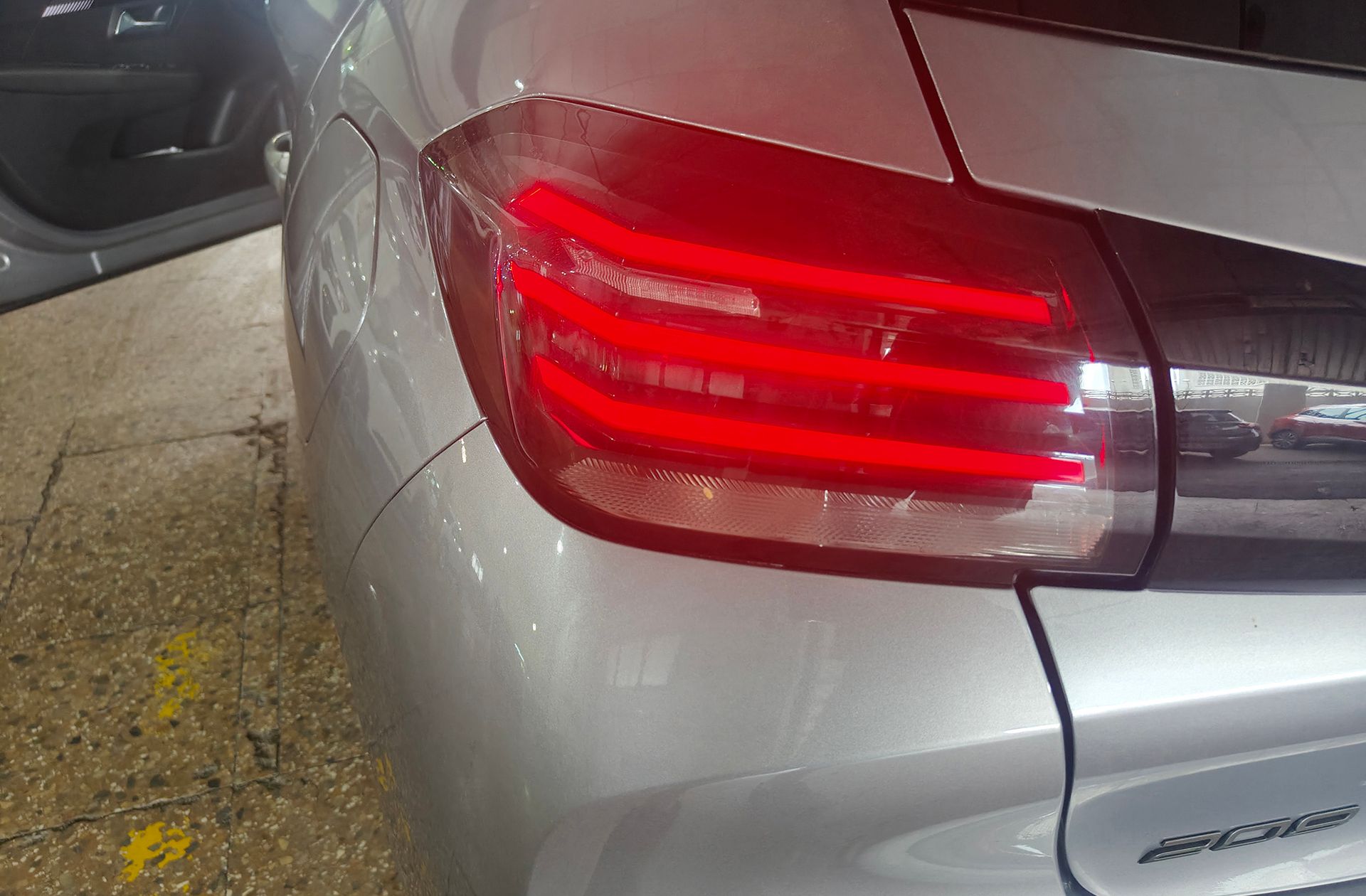 Peugeot 208 PureTech 100 Allure - foto 14