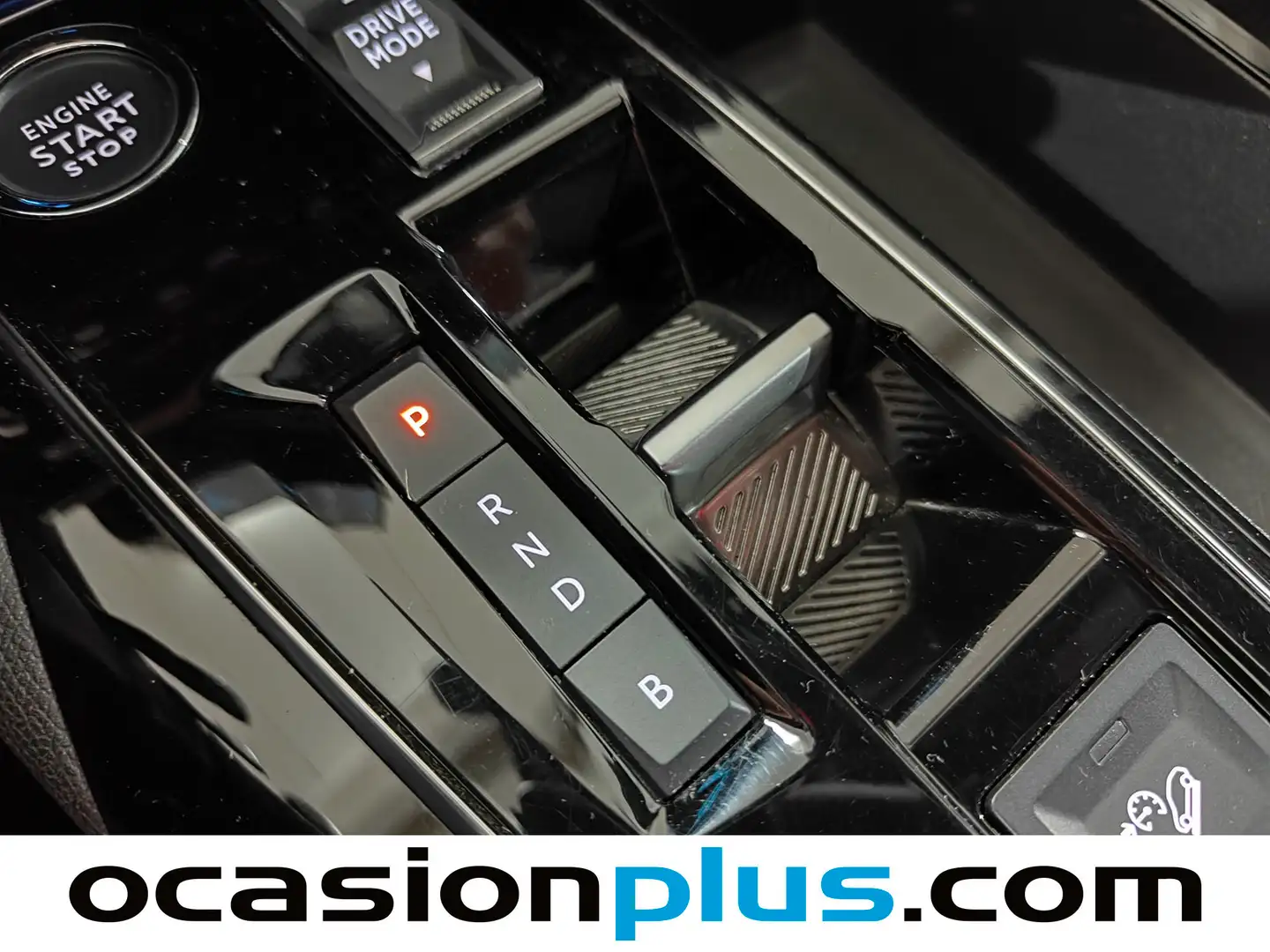 Foto Peugeot 3008 Hybrid Peugeot 3008 3008 Hybrid 300 Allure Pack e-EAT8 (300 CV)