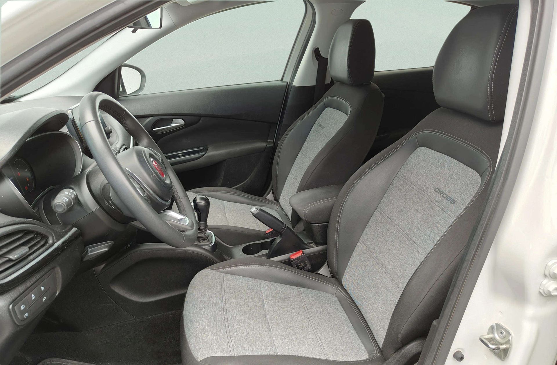 Fiat Tipo 1.5 Hybrid Cross DCT - foto 9