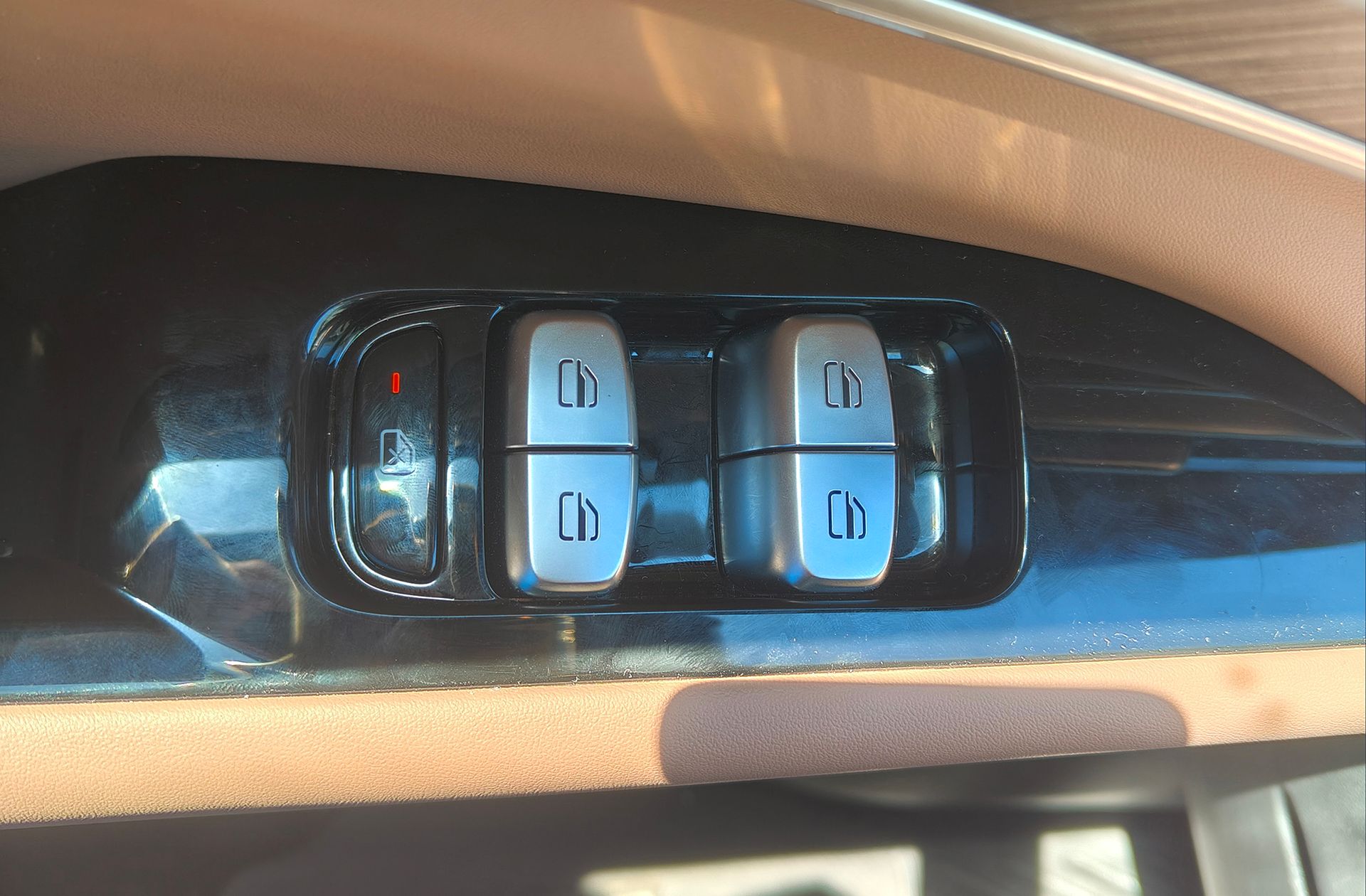 Ebro s900 1.5 T-GDi PHEV 3DHT Luxury 4x4 E-CVT 7 plazas - foto 35
