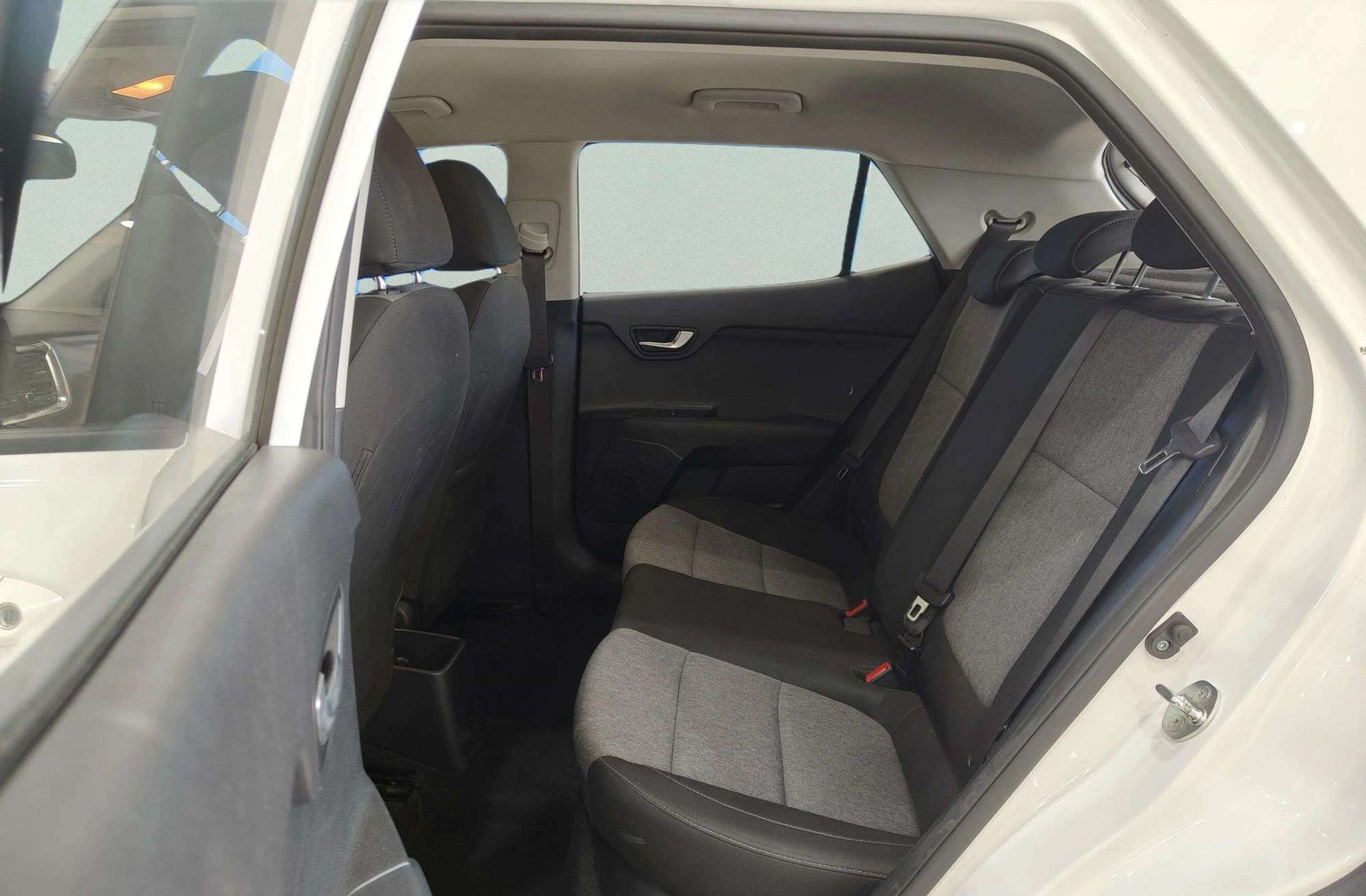 Kia Stonic 1.0 T-GDi Drive - foto 12