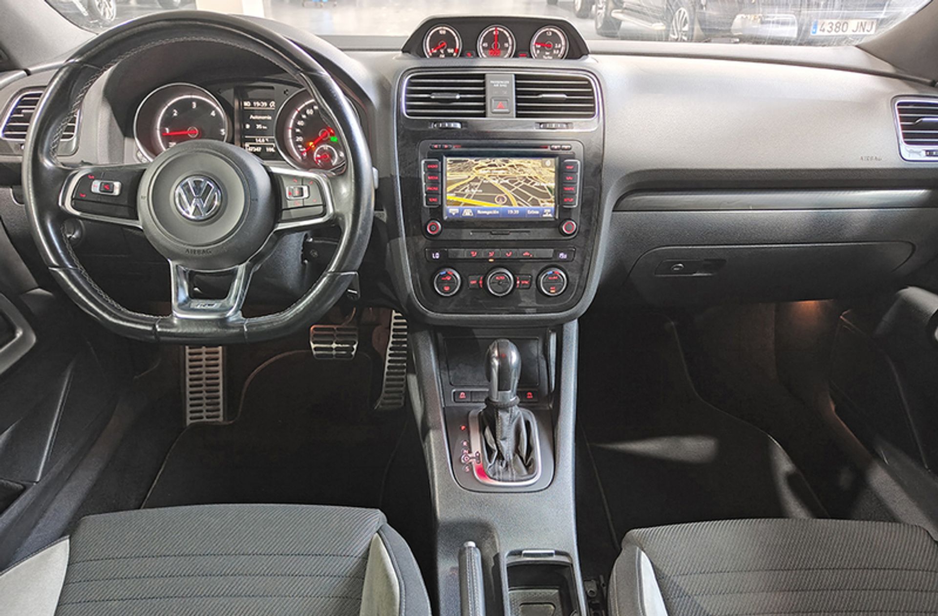 Volkswagen Scirocco R-Line 2.0 TDI BMT DSG - foto 6