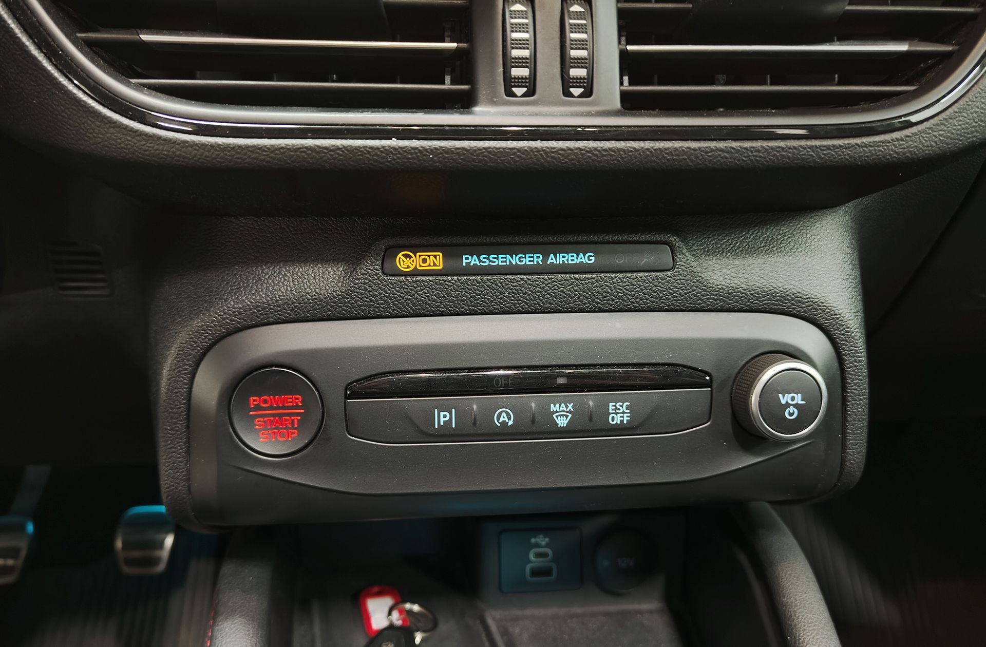 Ford Focus 2.3 EcoBoost ST 3 - foto 33