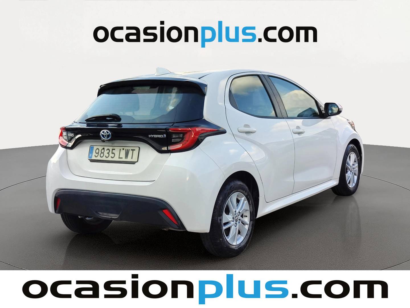 Foto trasera Toyota Yaris Toyota Yaris 120H Active Tech (116 CV) derecha