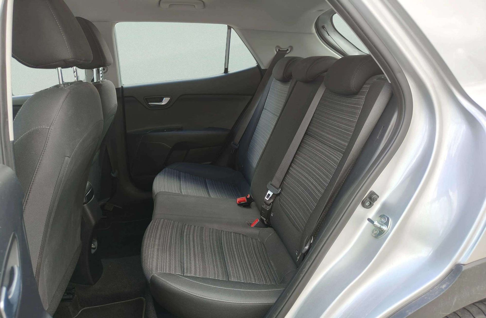 Kia Stonic 1.0 T-GDi MHEV Drive - foto 14