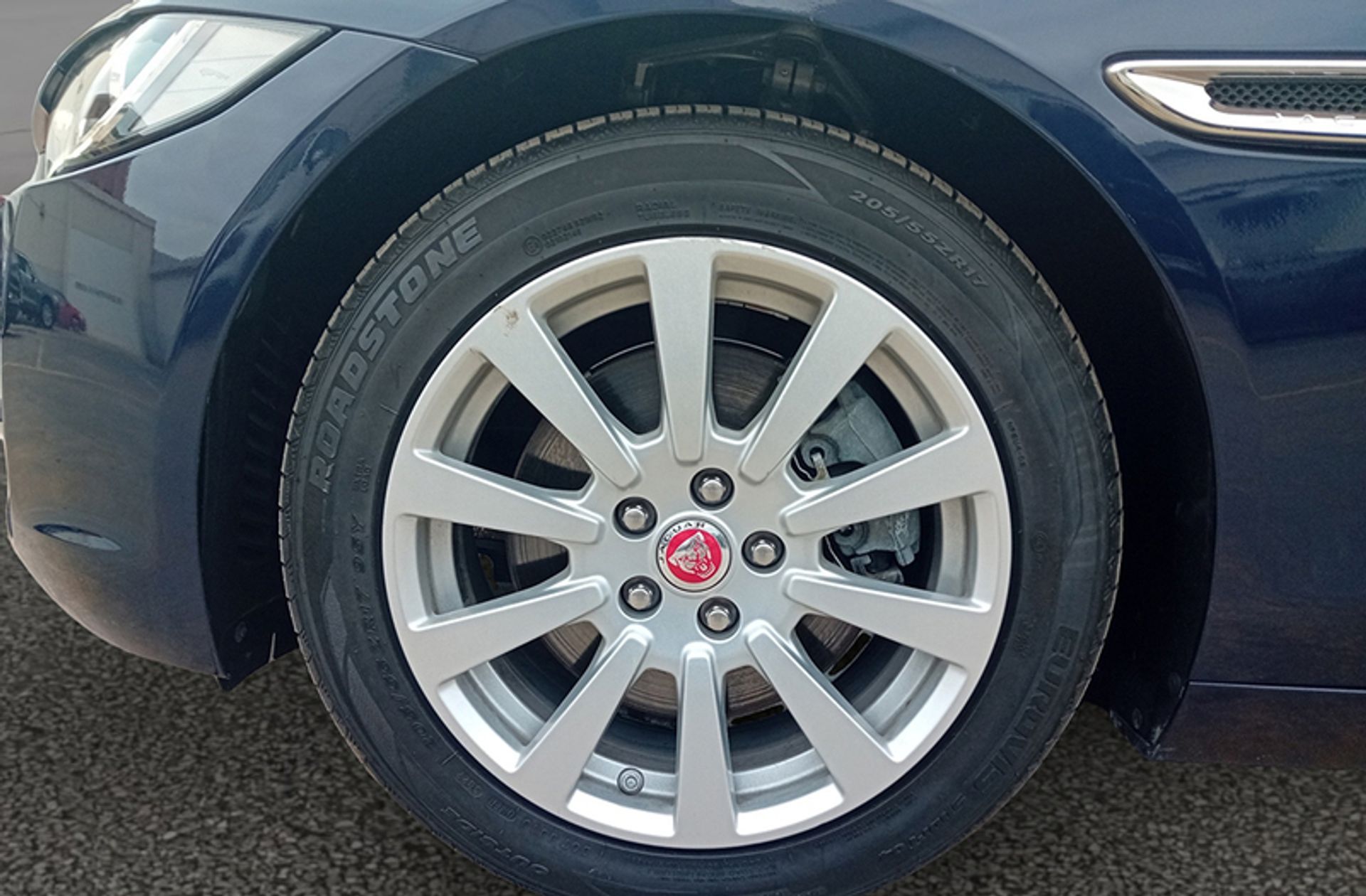 Jaguar XE 2.0 Diesel Pure RWD - foto 37