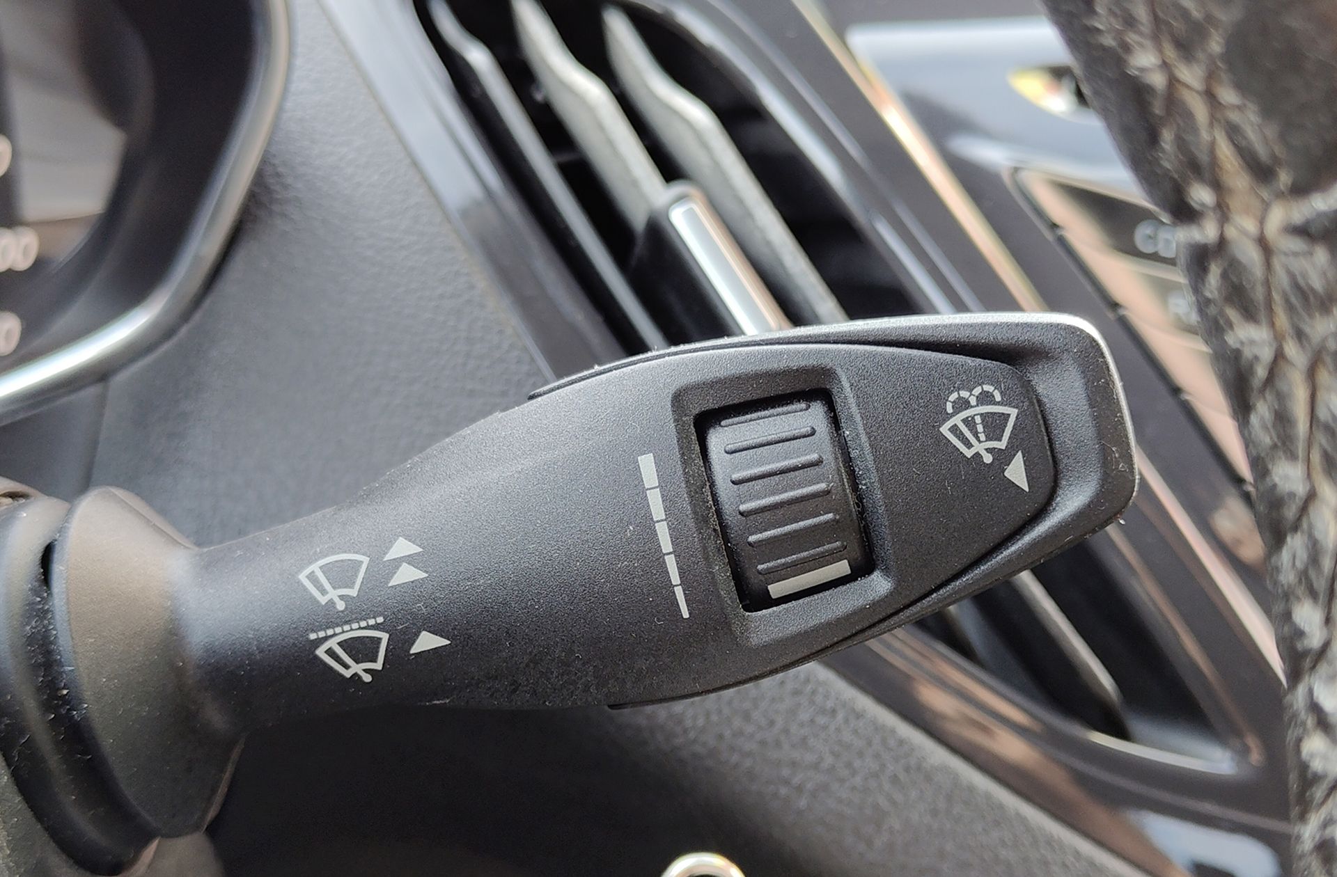 Ford Tourneo Courier 1.0 EcoBoost Titanium - foto 20