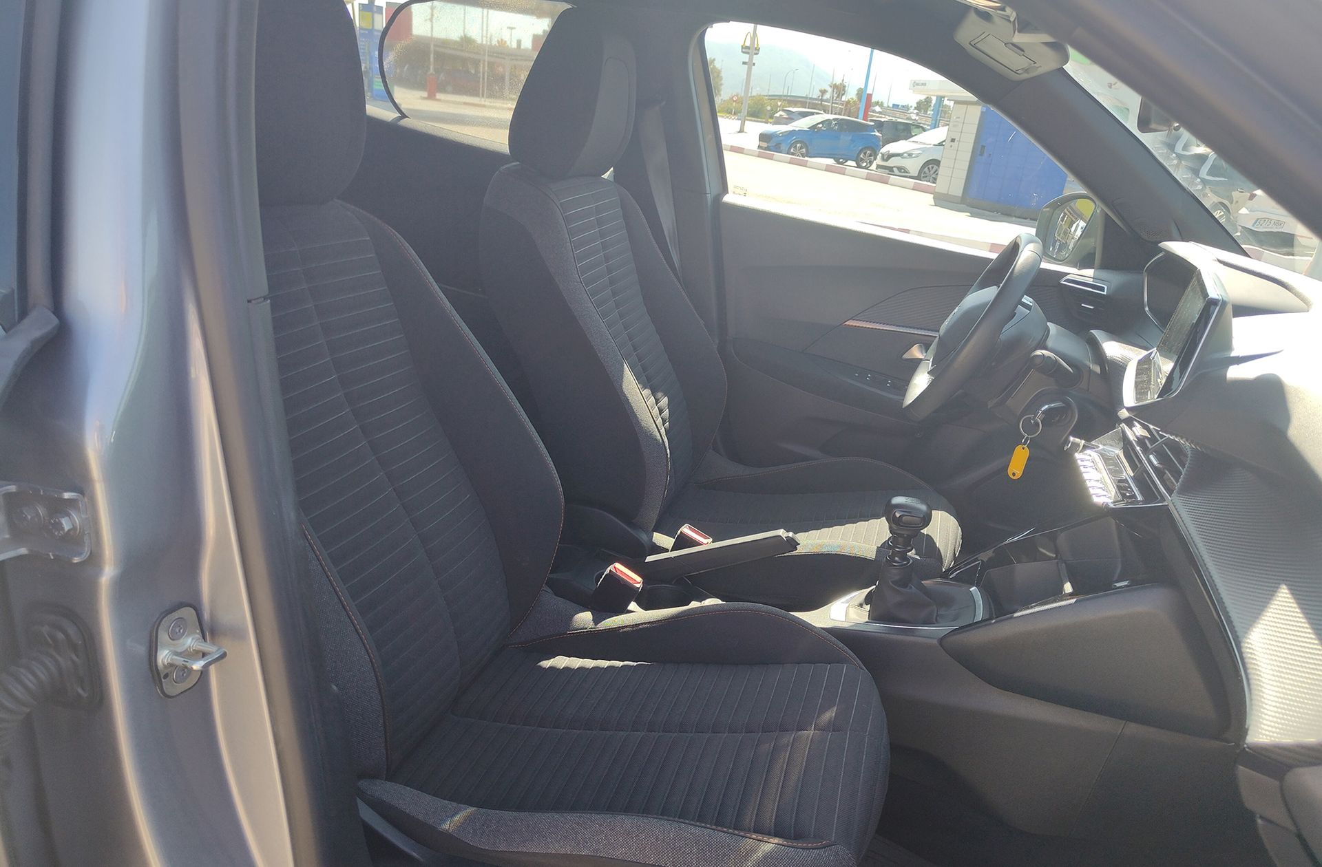 Peugeot 2008 PureTech 100 Active Pack - foto 14