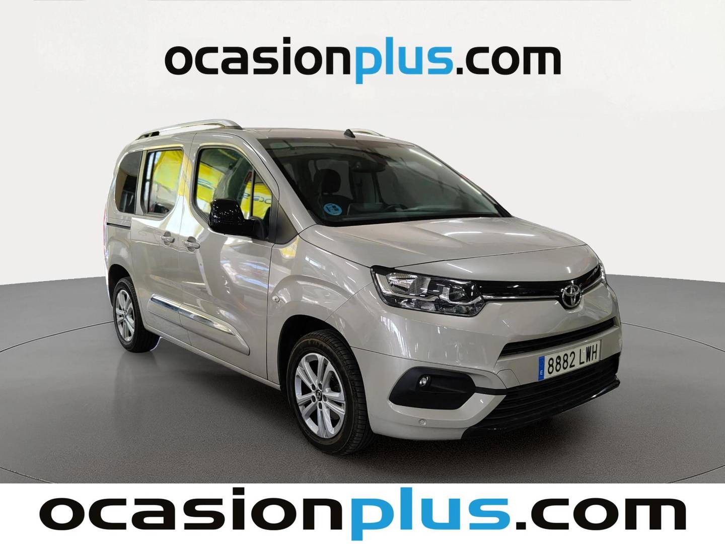 Foto delantera Toyota Proace City Verso Toyota Proace City Verso 1.2 Family Active L1 5 Plazas (110 CV) derecha