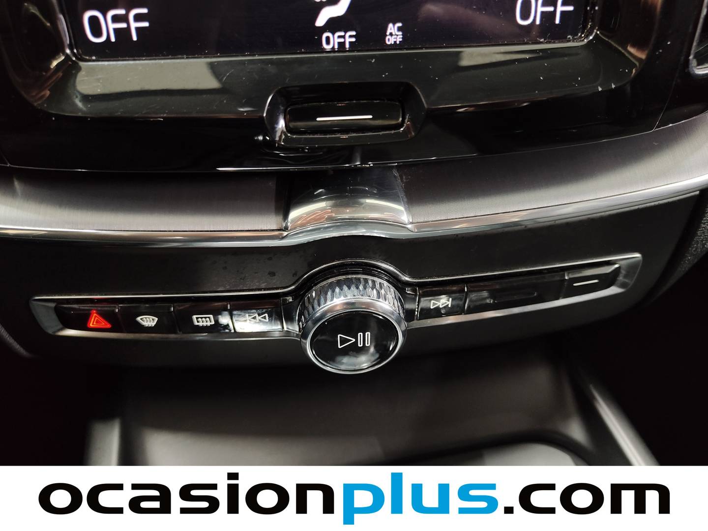 Foto Volvo XC60 Volvo XC60 2.0 T4 Momentum Auto (190 CV)