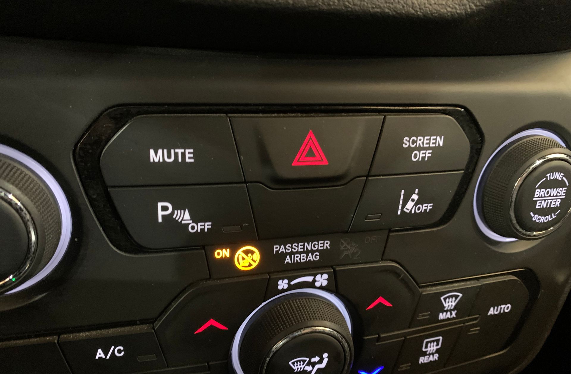 Jeep Renegade eHybrid 1.5 Limited ATX - foto 11