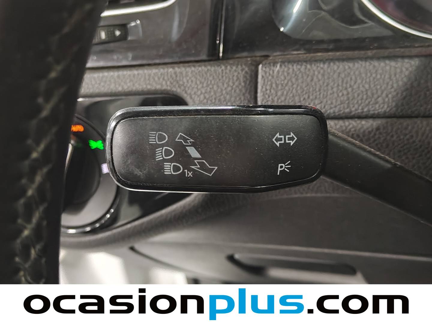 Volkswagen Golf Volkswagen Golf Sport 1.6 TDI (105 CV) Pack R-Line seminuevo