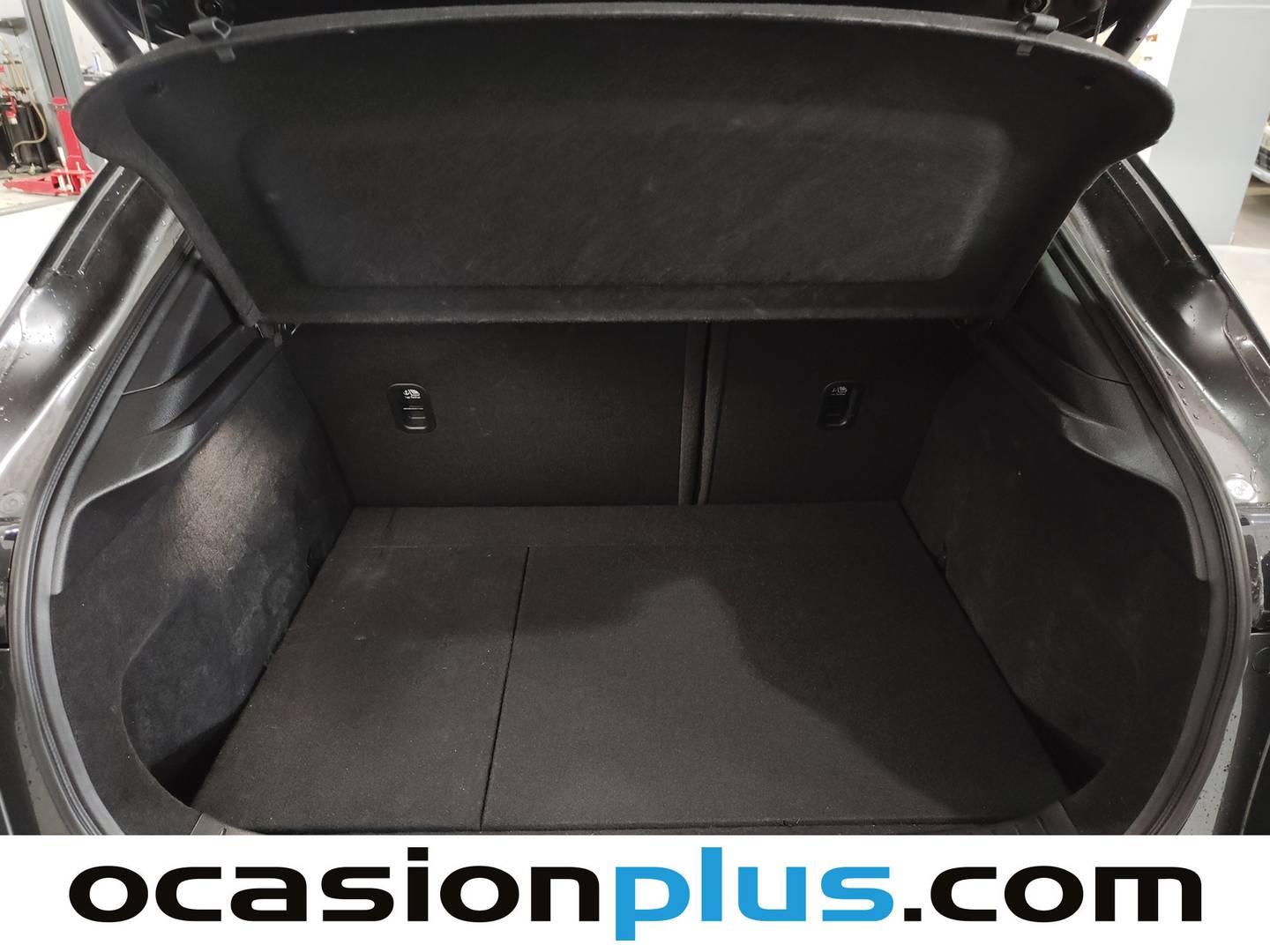 Fotos maletero Mazda CX-30 MAZDA CX-30 e-SKYACTIV-G 2.0 (122 CV) Zenith Black Safet