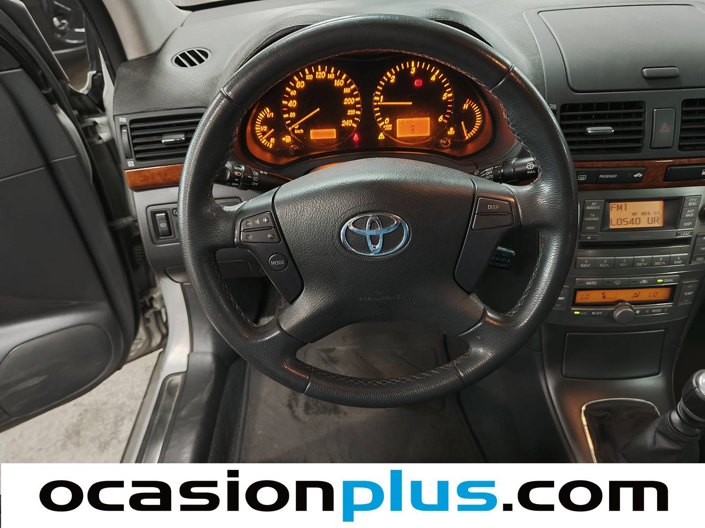 Equipamiento del Toyota Avensis Toyota Avensis 2.2 D-4D Executive (150 CV)