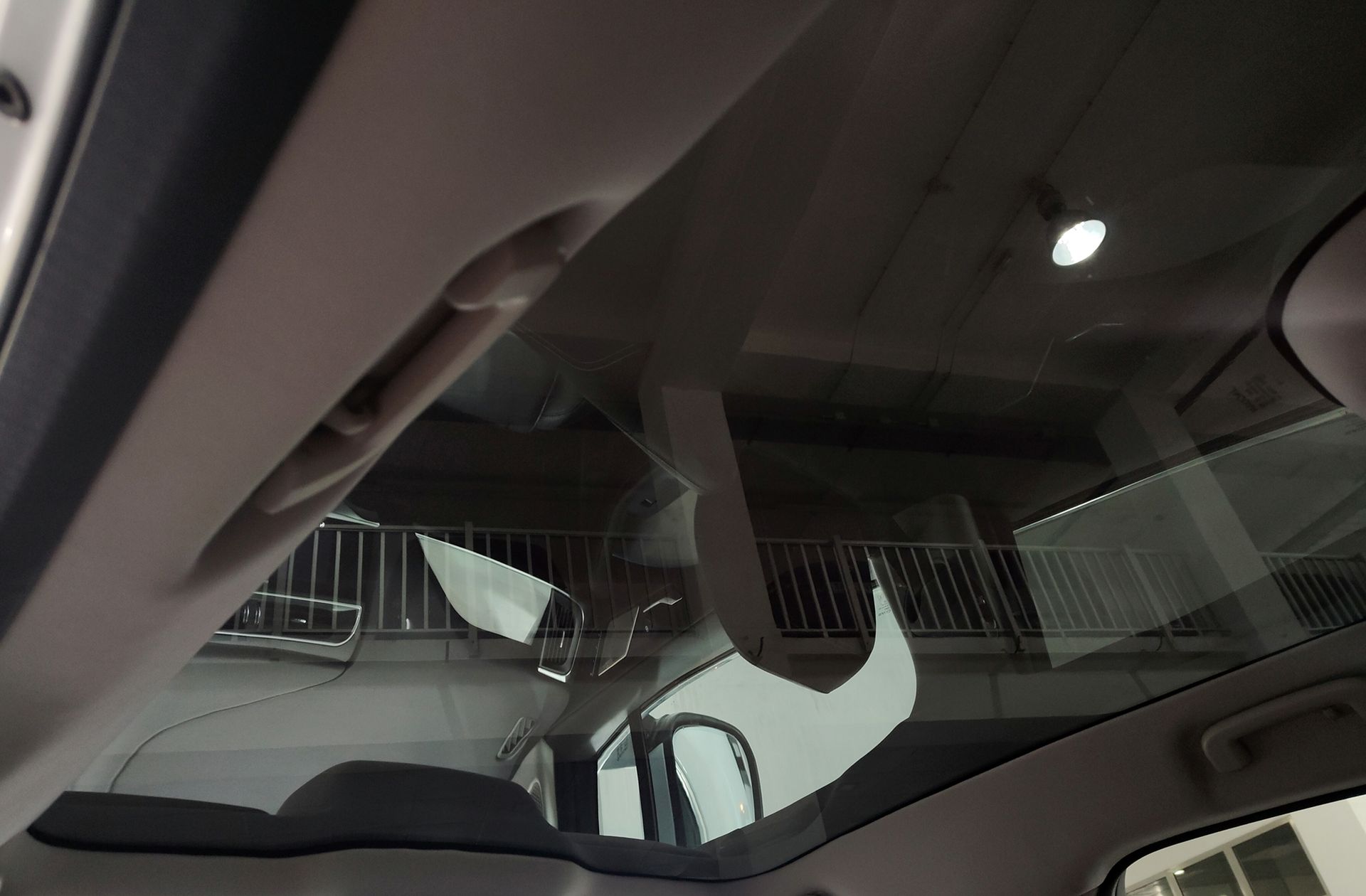 Jaguar I-Pace EV400 SE 4WD - foto 7