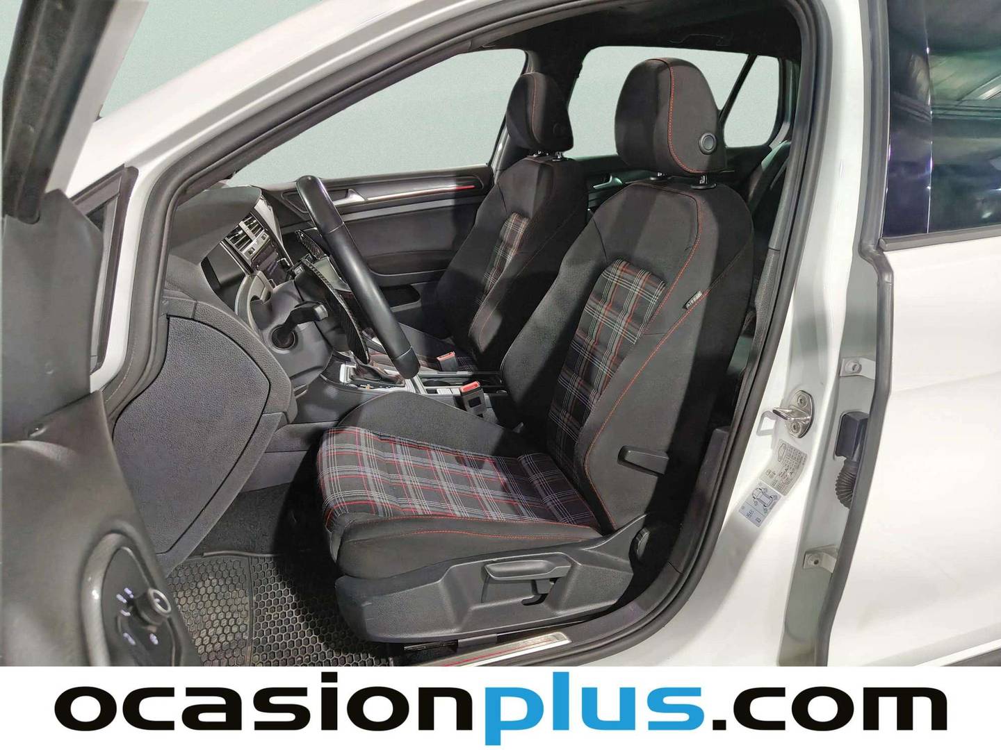 Foto asientos delanteros Volkswagen Golf Volkswagen Golf GTI Performance 2.0 TSI (245 CV) DSG