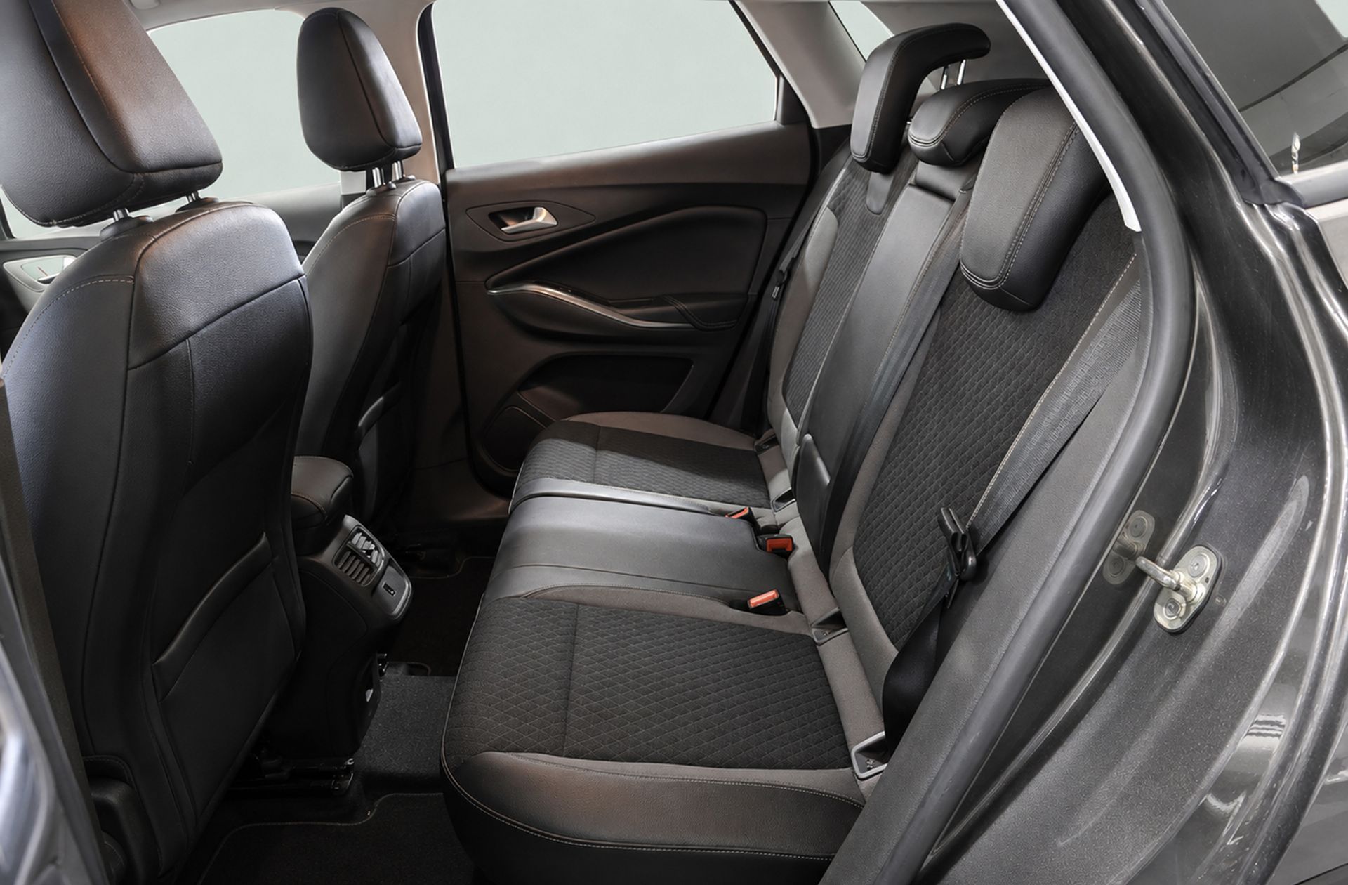Opel Grandland 1.6 CDTi Excellence - foto 13