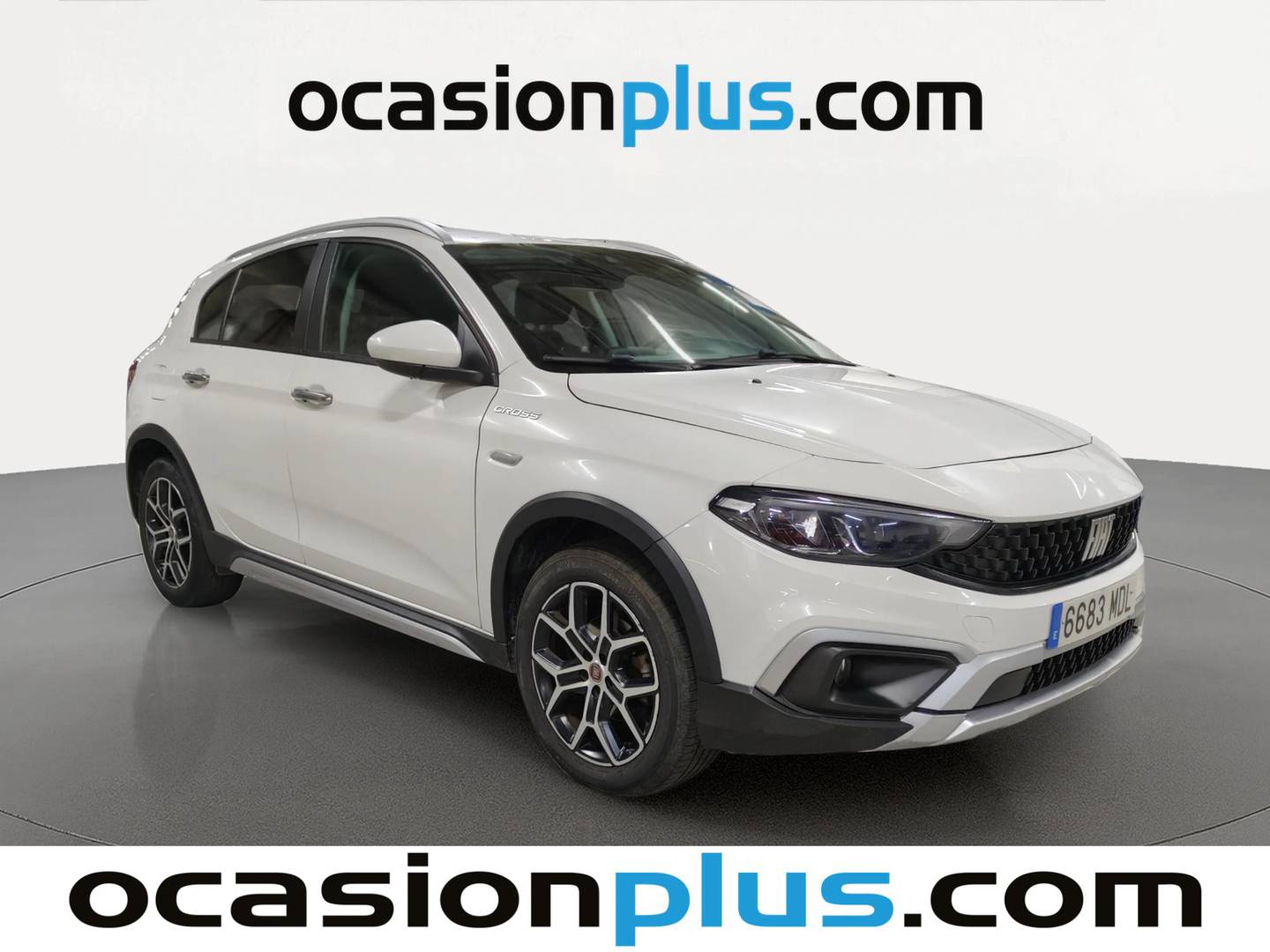 Foto delantera Fiat Tipo Fiat Tipo 1.5 Hybrid Cross DCT (130 CV) derecha