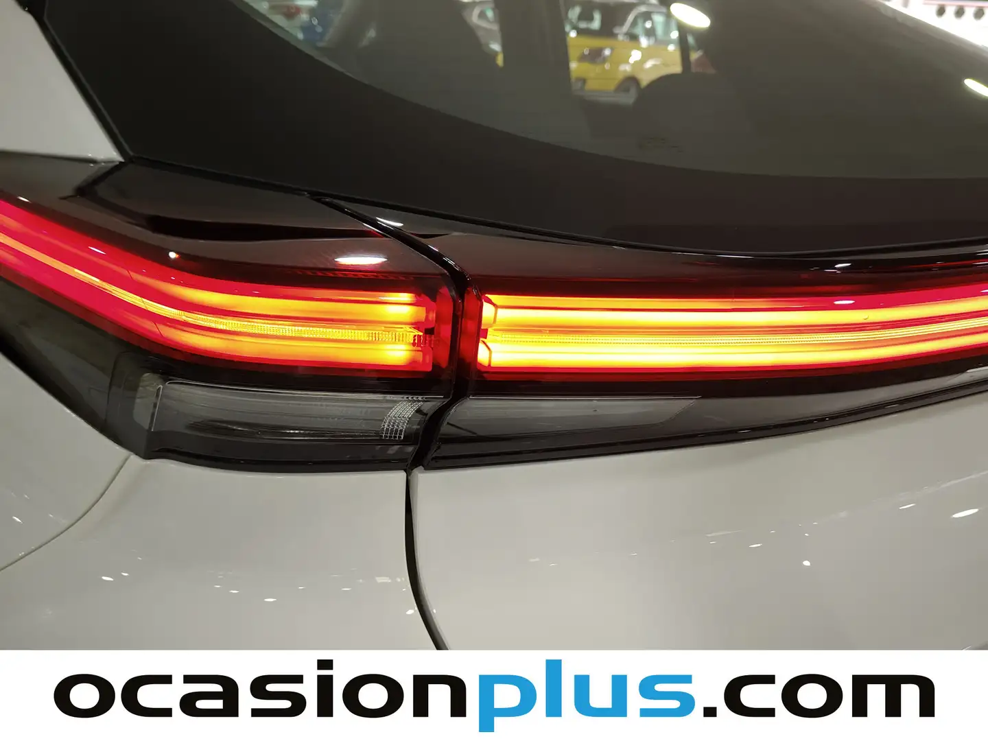 Foto Toyota C-HR Toyota C-HR 1.8 140H Active (140 CV)