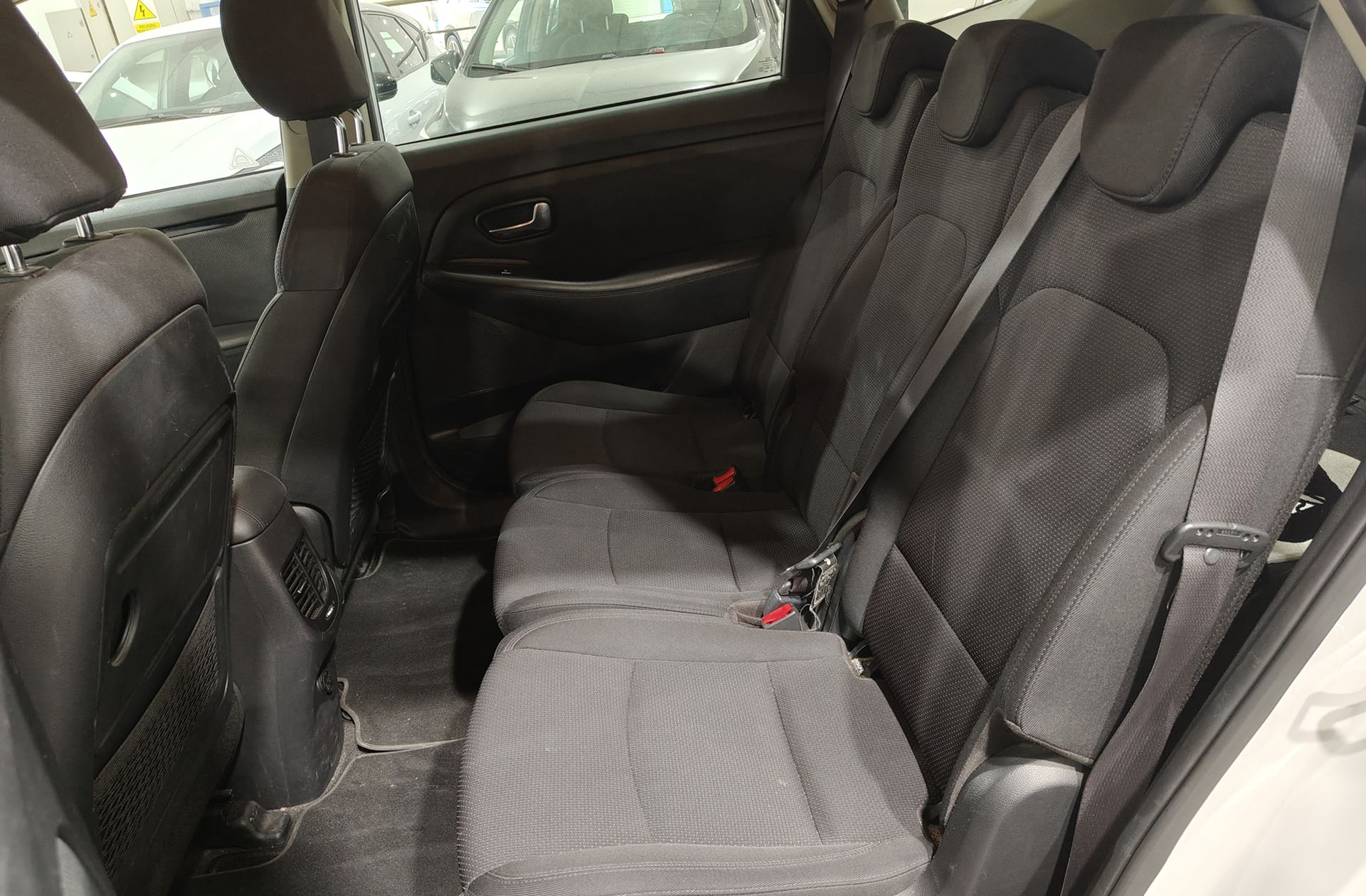 Kia Carens 1.6 GDi Uefa Euro 2016 Eco-Dynamics - foto 11