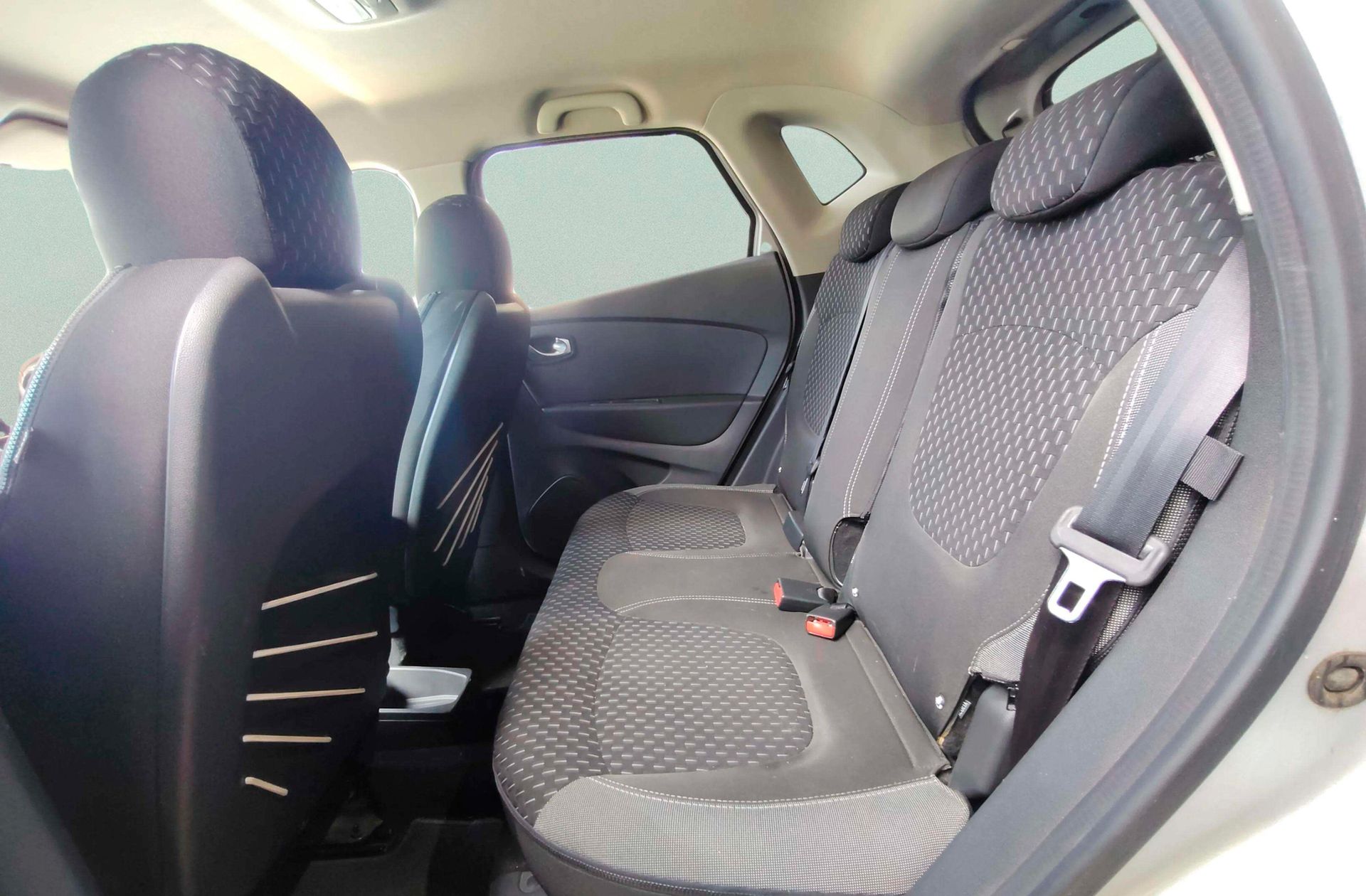 Renault Captur Zen Energy dCi EDC - foto 11