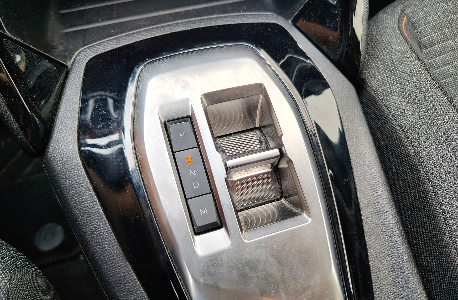 Peugeot 208 Style Hybrid 100 eDCS6 - foto 5