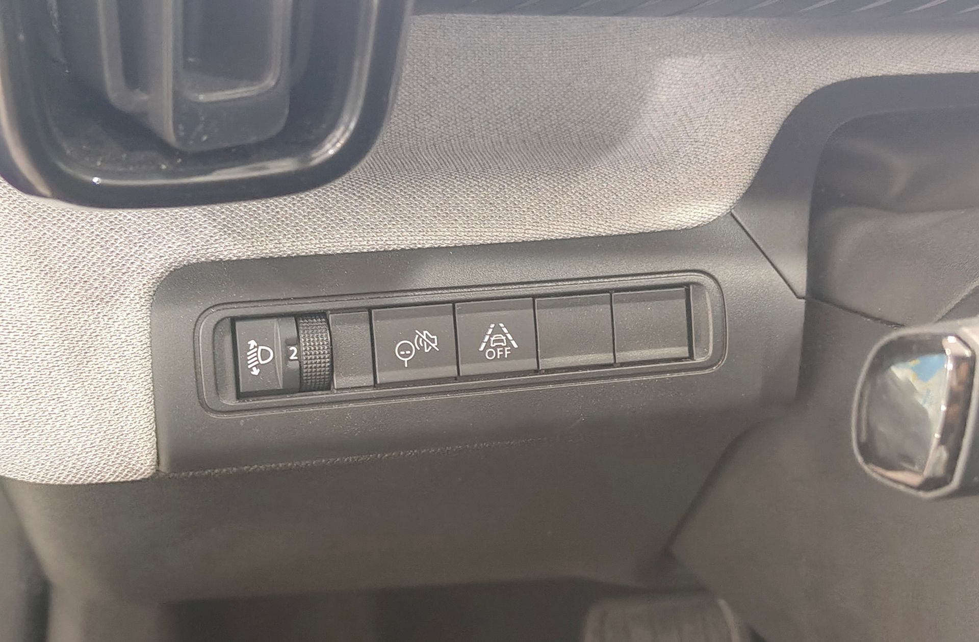 Citroën C3 Aircross Hybrid 145 Plus e-DCS6 - foto 23
