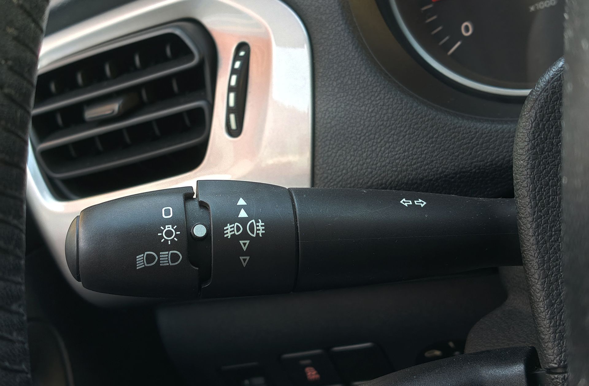 Citroën C-Elysée 1.2 VTi Exclusive - foto 24