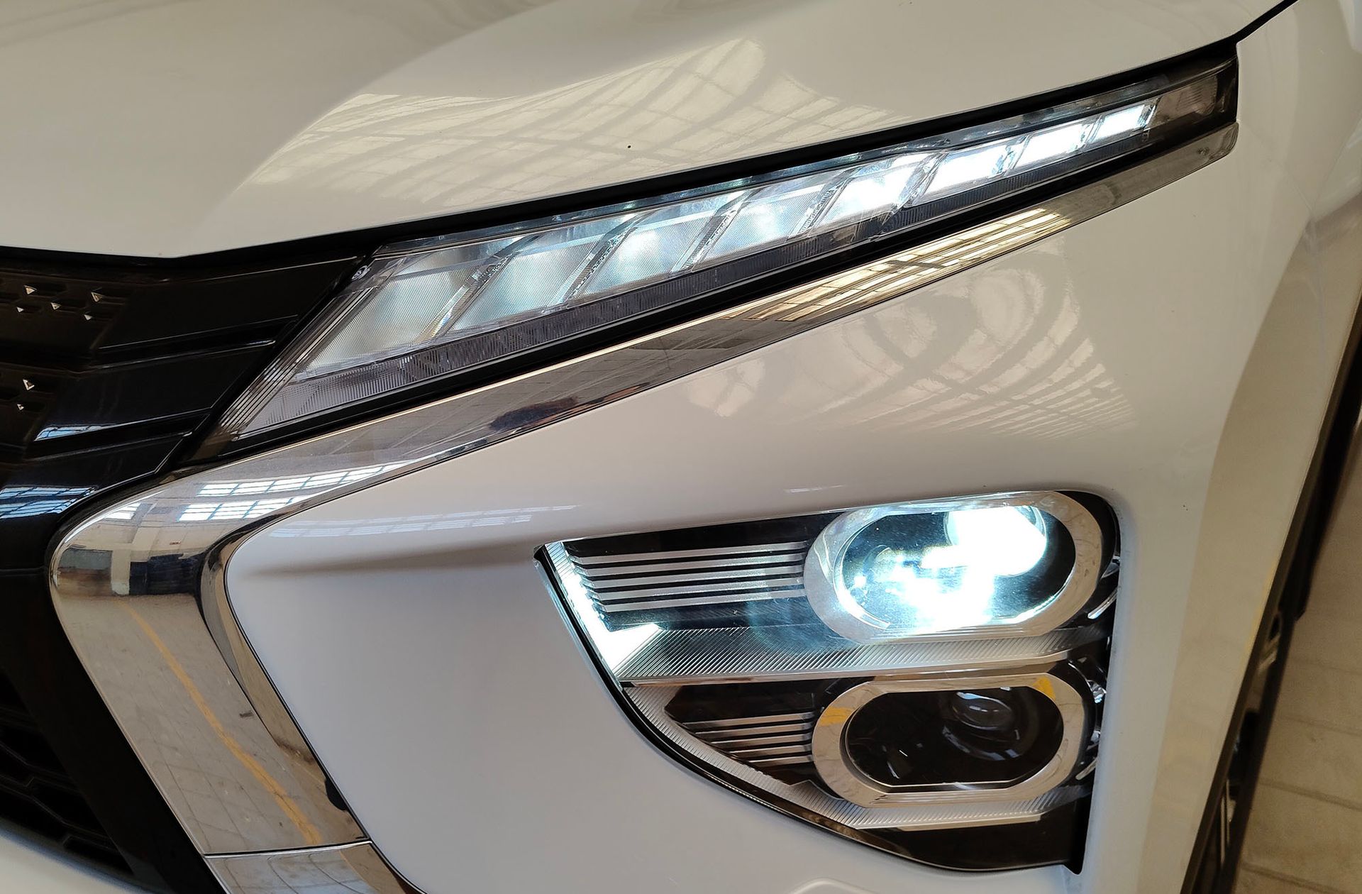 Mitsubishi Eclipse Cross 2.4 PHEV Kaiteki 4WD - foto 19