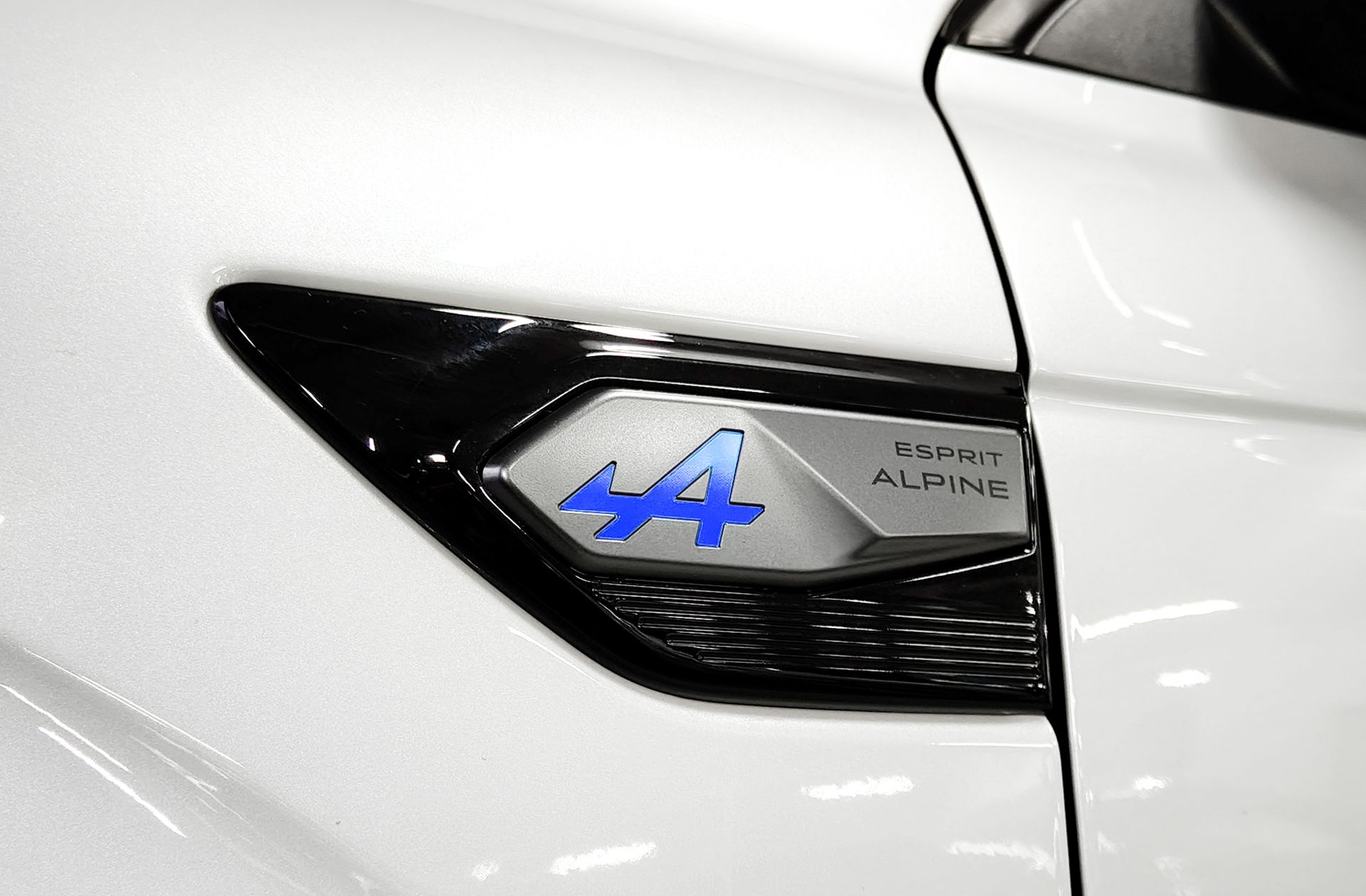 Renault Arkana Esprit Alpine E-Tech Híbrido - foto 5
