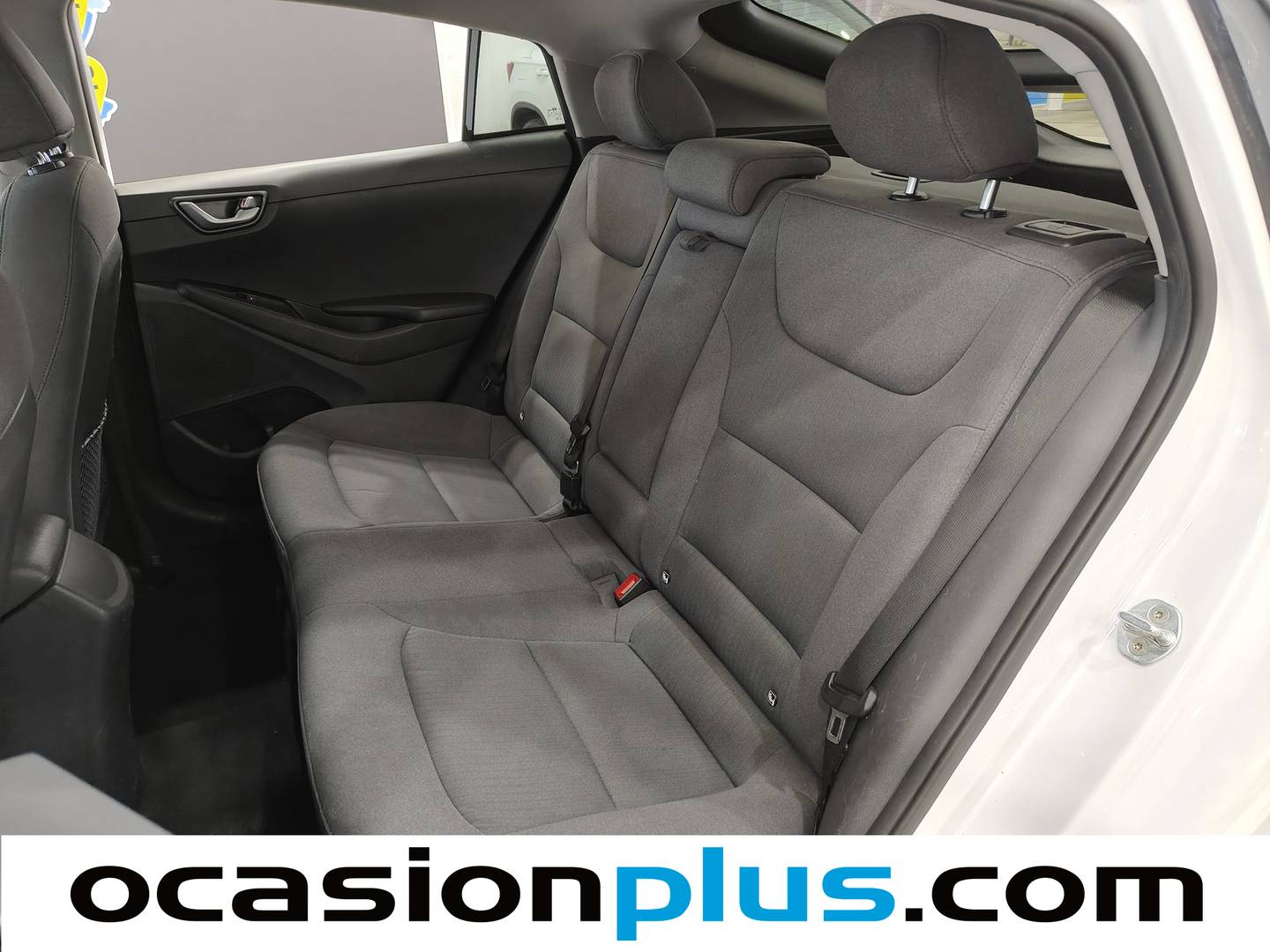 Foto asientos traseros Hyundai IONIQ Hyundai Ioniq 1.6 GDI HEV Klass DCT (141 CV)