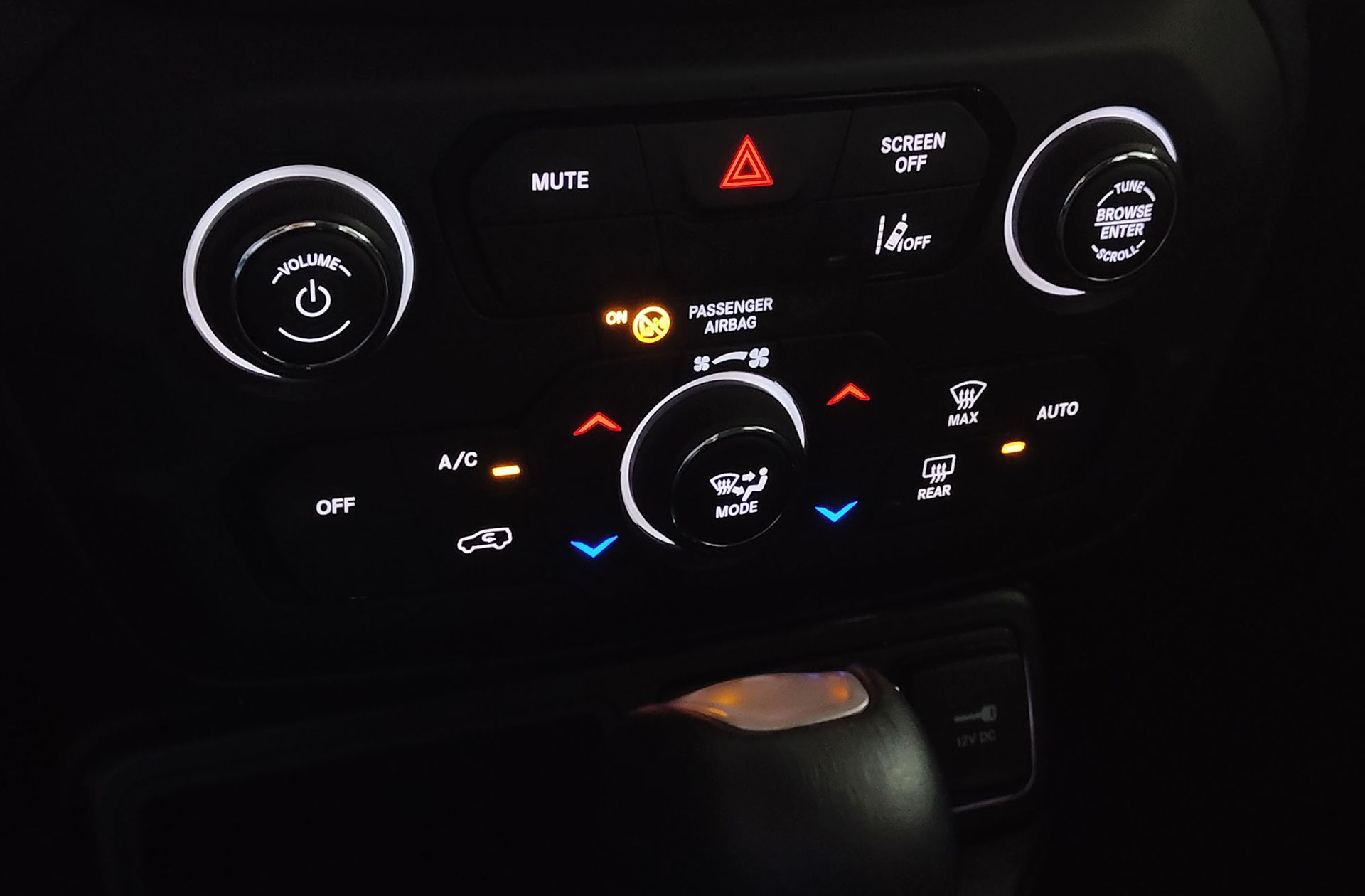 Jeep Renegade eHybrid 1.5 Altitude DCT - foto 30