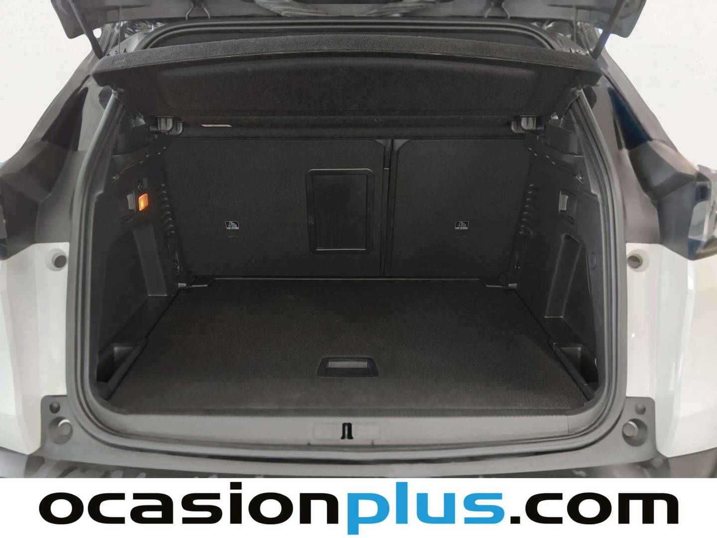 Fotos maletero Peugeot 3008 Peugeot 3008 BlueHDi 130 S&S GT EAT8 (130 CV)