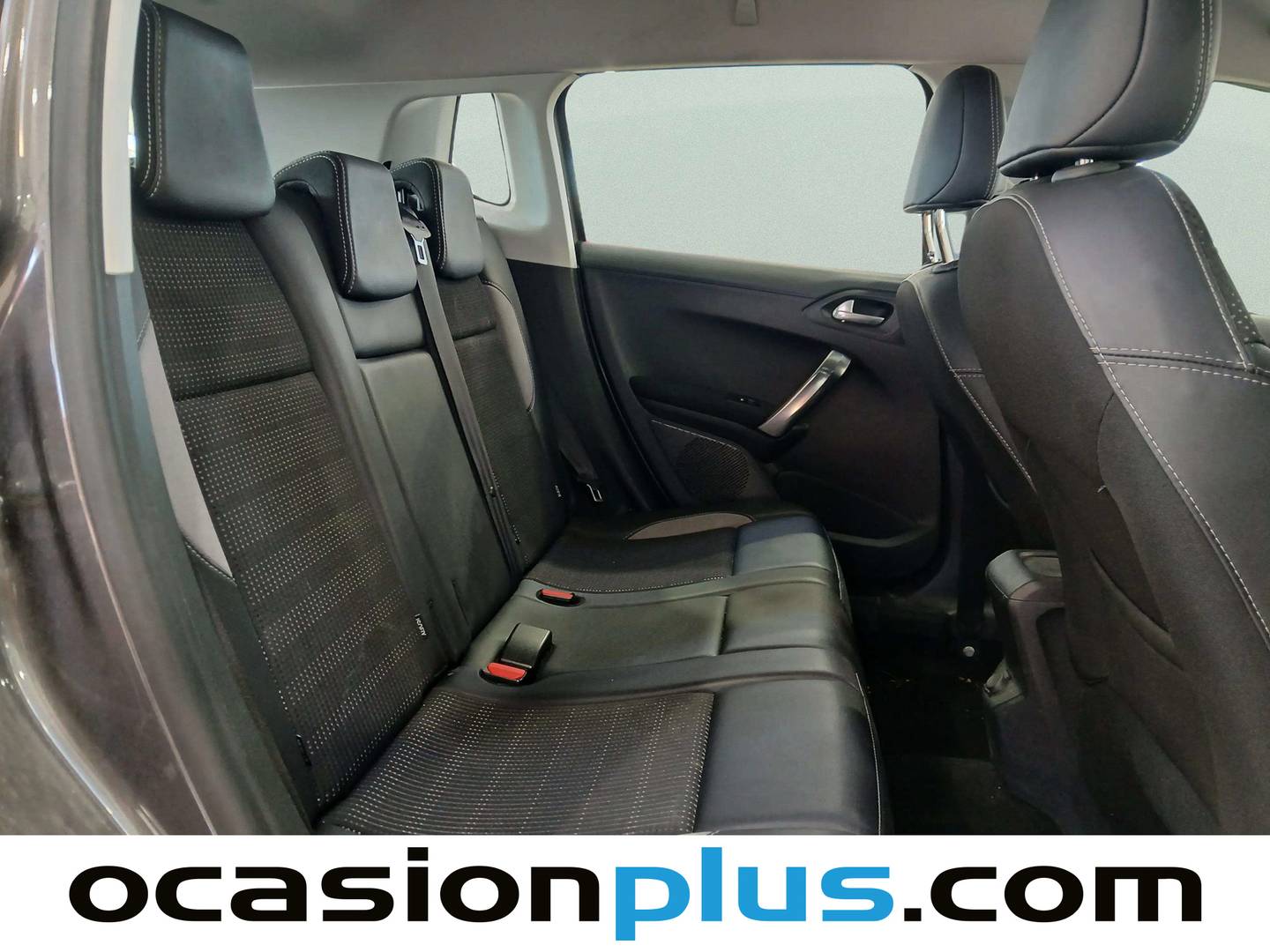 Foto Peugeot 2008 Peugeot 2008 PureTech 110 S&S Allure EAT6 (110 CV)