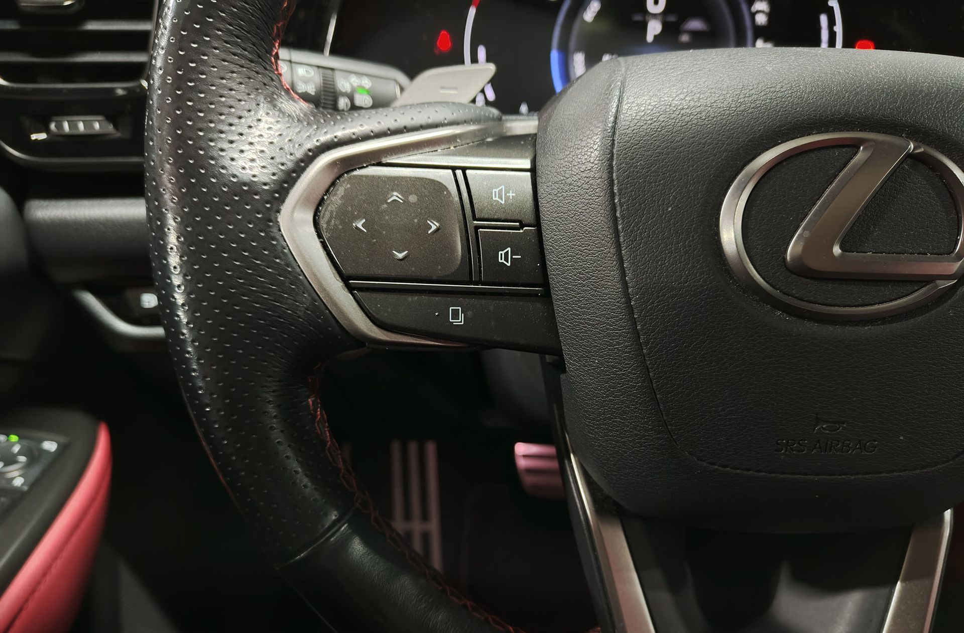 Lexus NX 350h F Sport 4WD - foto 32