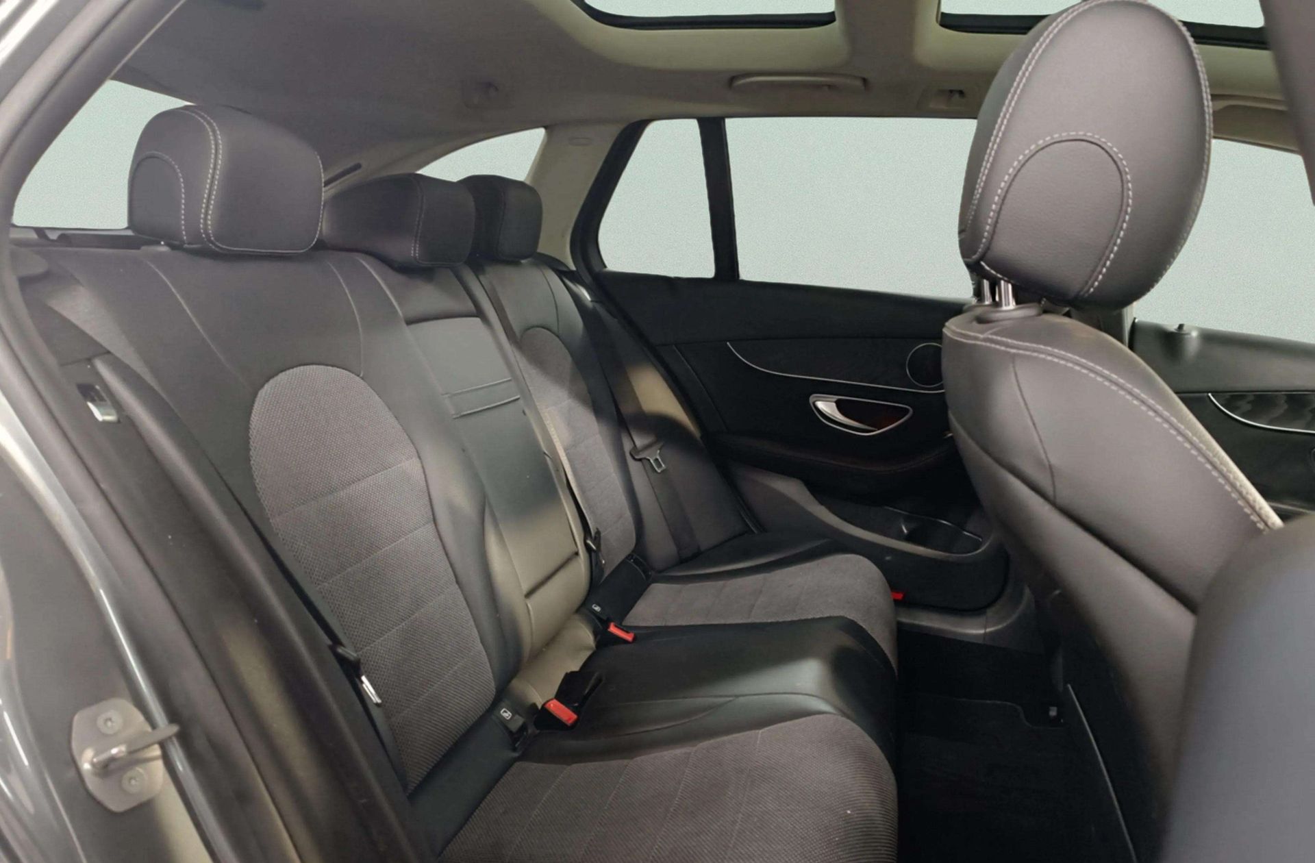Mercedes-Benz Clase C Estate 220 d Pack AMG - foto 19