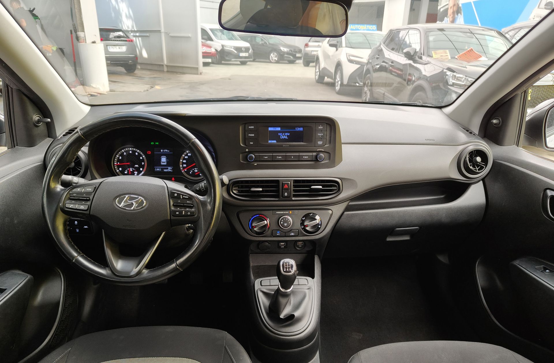 Hyundai i10 1.0 Essence - foto 6