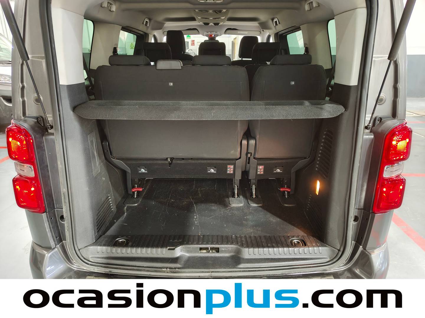 Foto Citroën Spacetourer Citroën Spacetourer BlueHDi 180 Talla M S&S EAT6 Business (178 CV) 8 Plazas siete plazas
