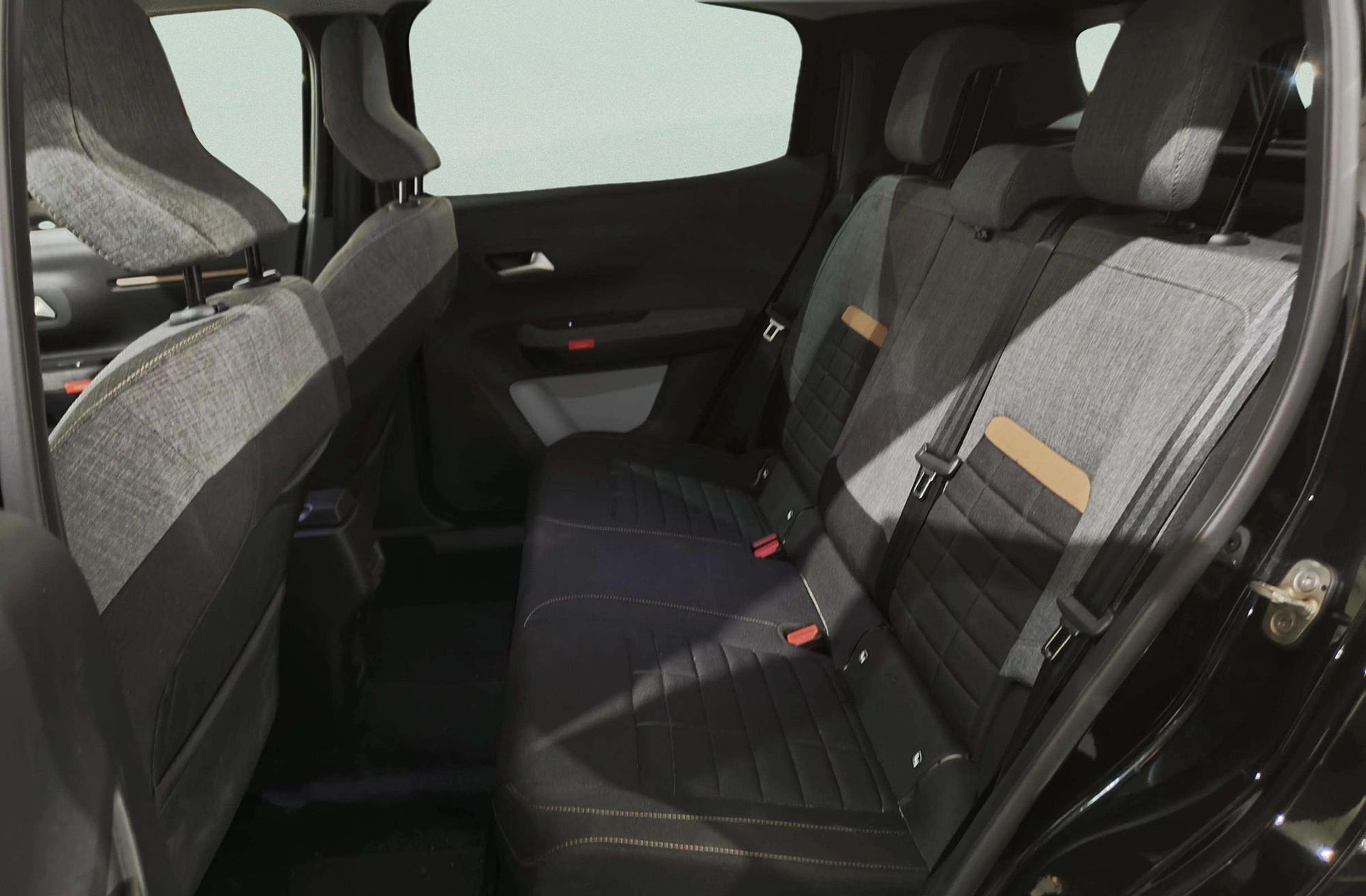 Citroën C3 Aircross Hybrid 145 Plus e-DCS6 - foto 10