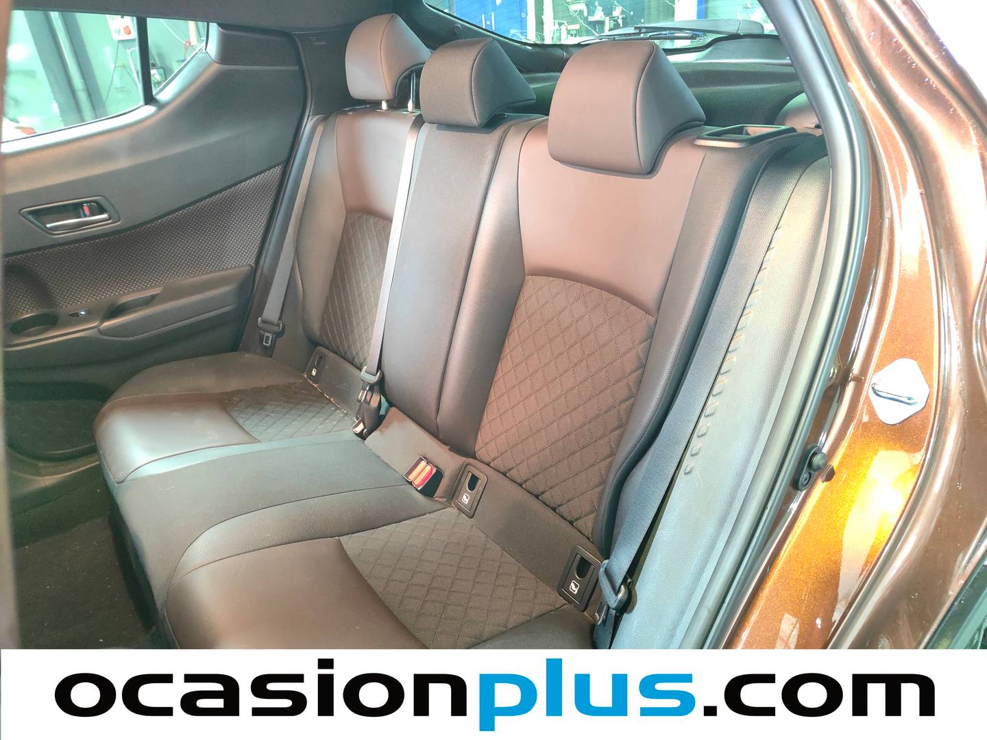 Foto Toyota C-HR Toyota C-HR 1.8 125H Style Plus (122 CV)