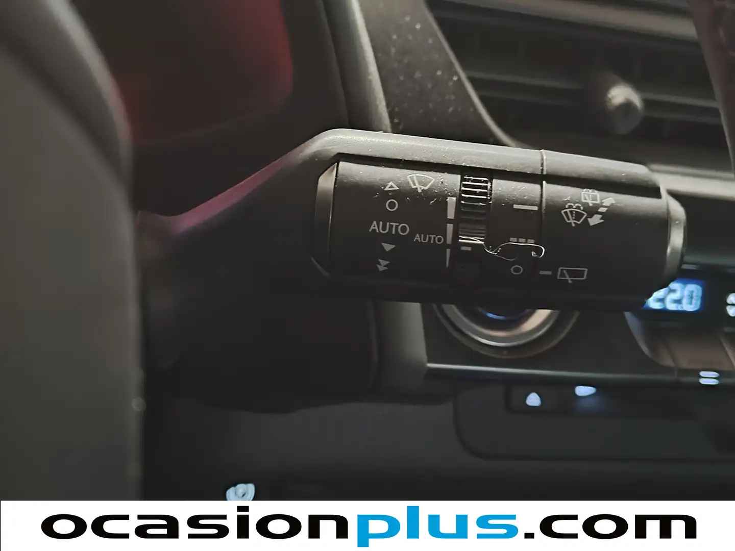 Foto Lexus UX Lexus UX 250h Business 2WD (184 CV)