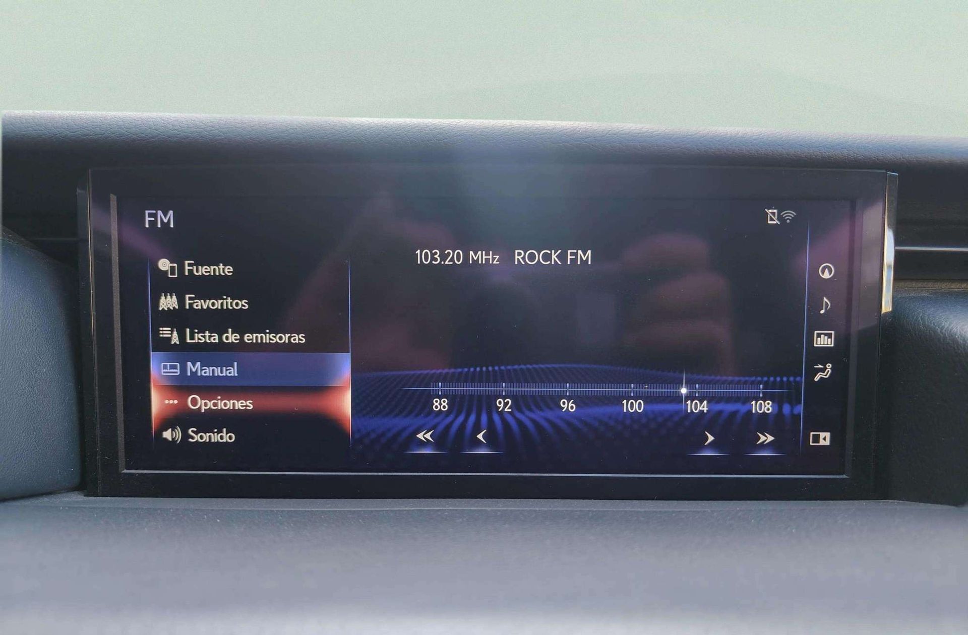 Lexus RC 300h Executive Navi Nedc - foto 42