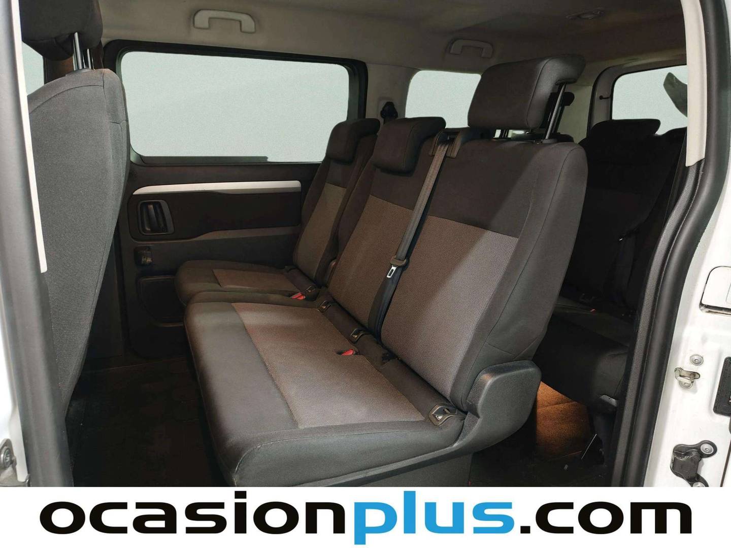 Foto asientos traseros Toyota Proace Verso Toyota Proace Verso 2.0D VX Plus Shuttle L1 (145 CV) 9 plazas