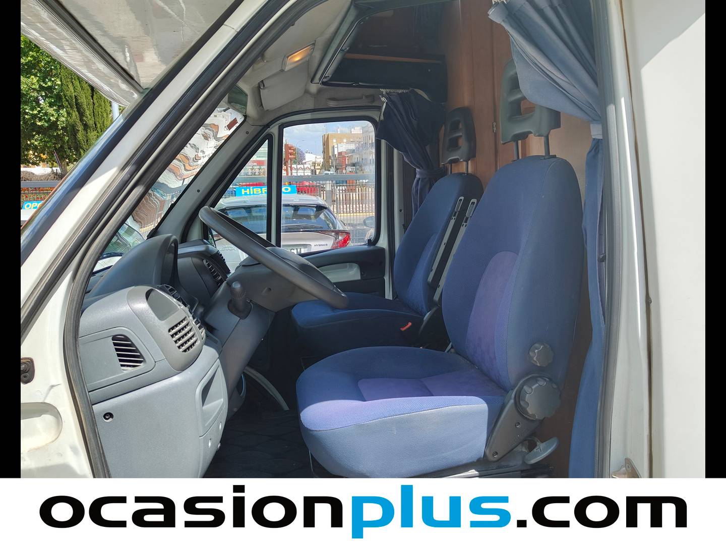 Foto asientos delanteros Benimar ANTHUS Benimar ANTHUS 5000LF (110 CV) 4 Plazas