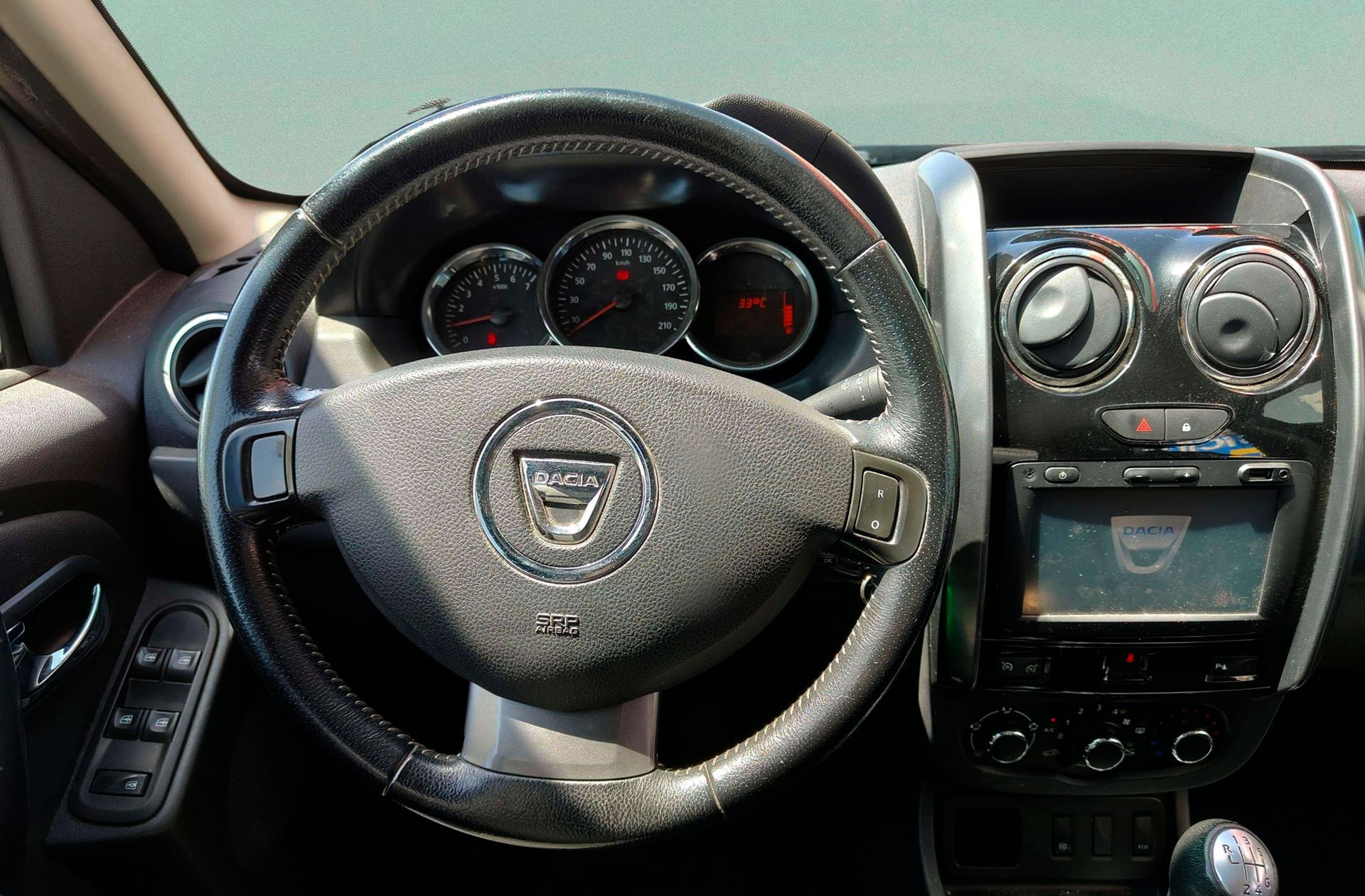 Dacia Duster Laureate TCe 4x2 - foto 24