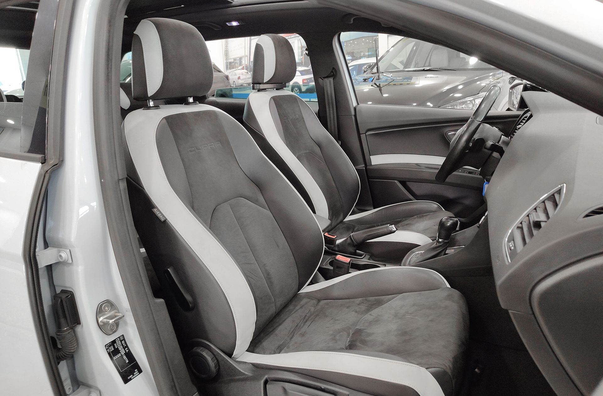 SEAT León ST 2.0 TSI Cupra DSG - foto 21